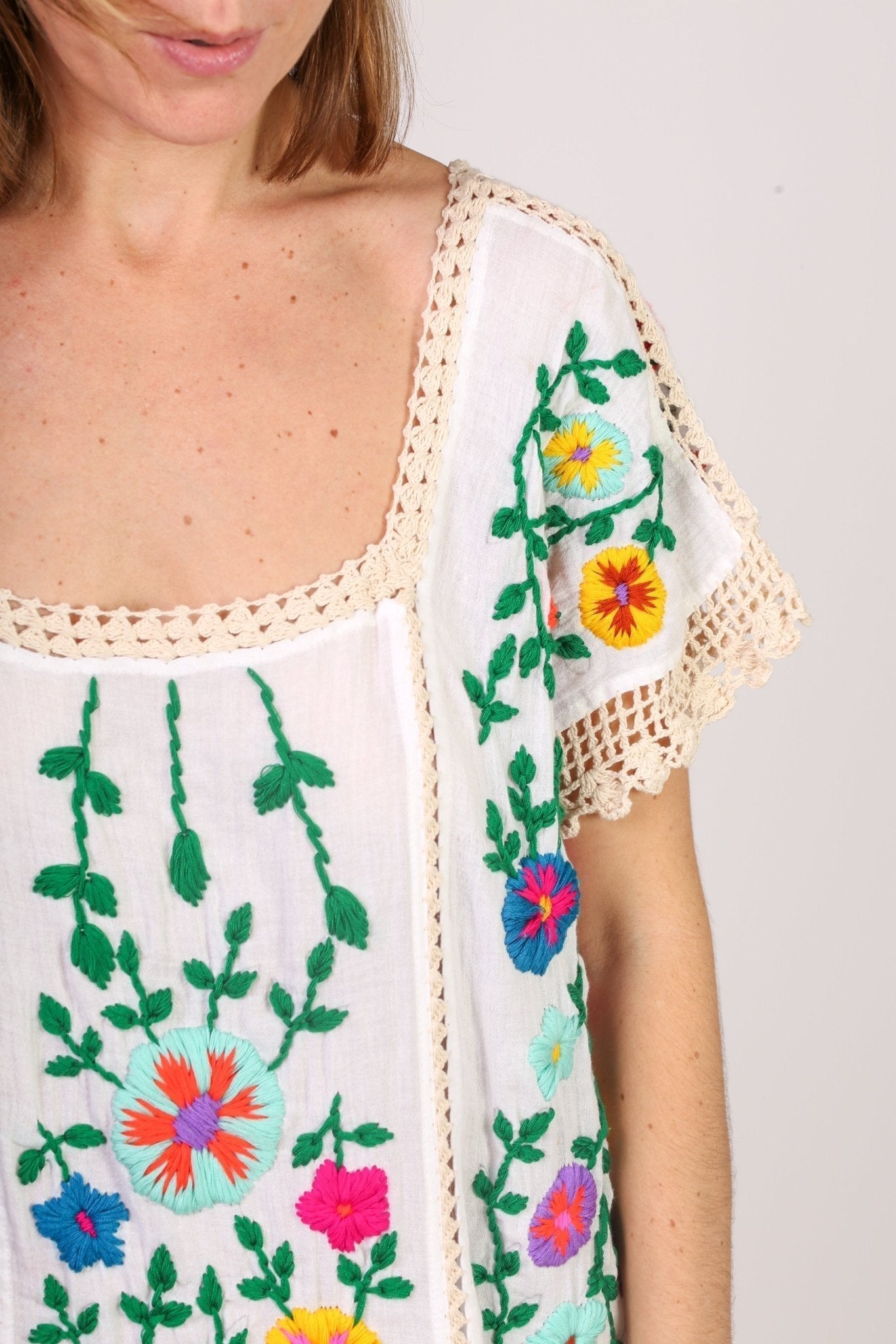 EMBROIDERED DRESS ISABELLE - MOMO STUDIO BERLIN - Berlin Concept Store - sustainable & ethical fashion