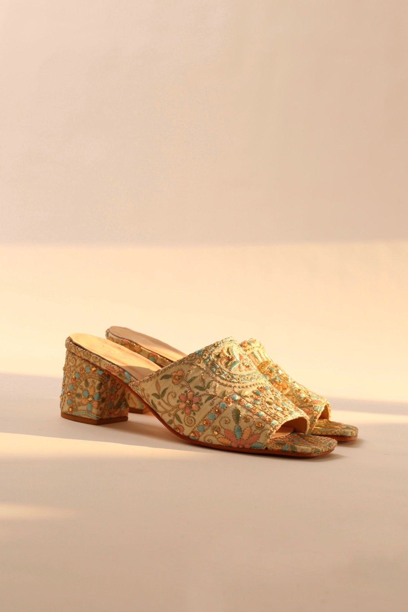 EMBROIDERED FLOWER SILK MULES MILTONA - MOMO STUDIO BERLIN - Berlin Concept Store - sustainable & ethical fashion