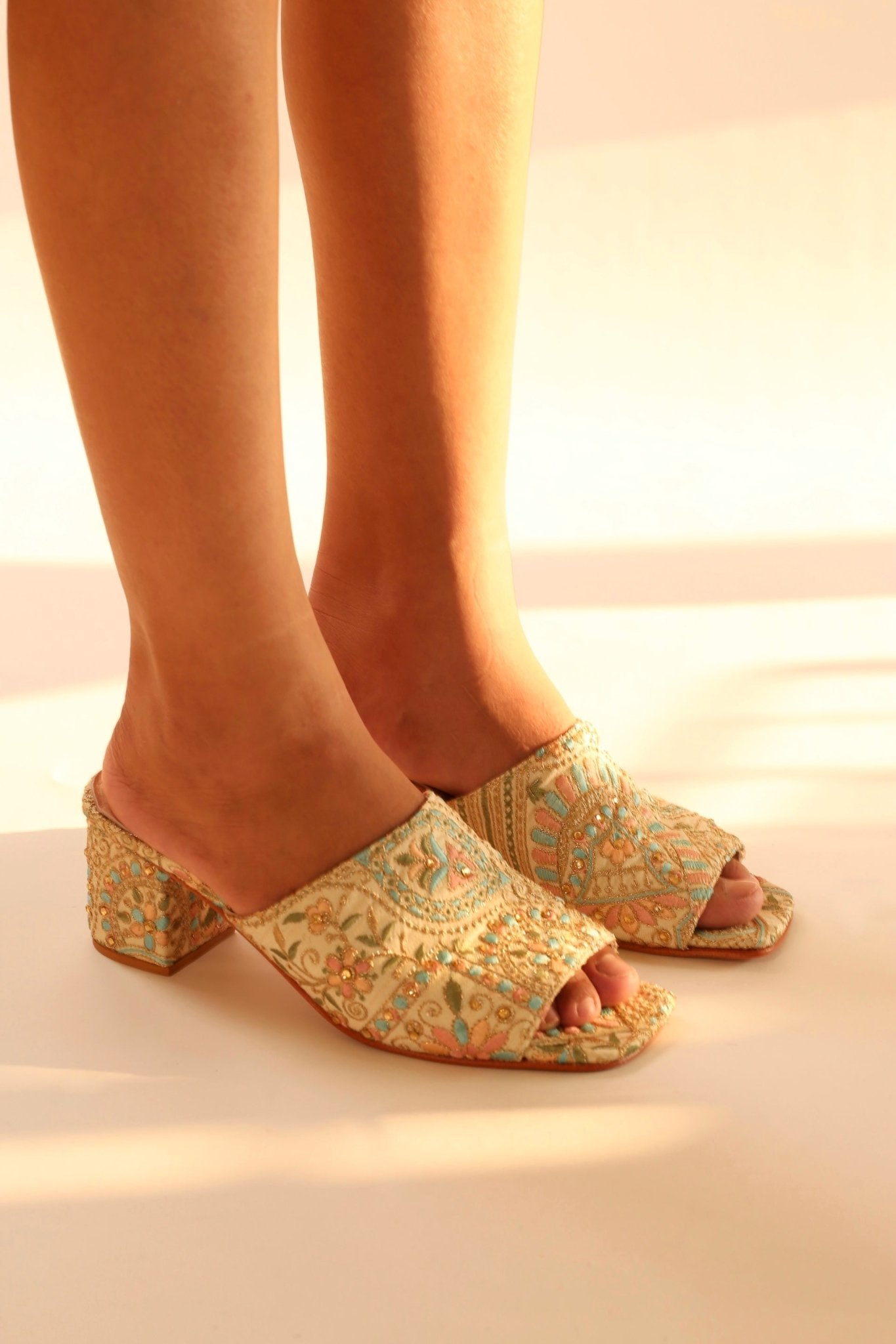 EMBROIDERED FLOWER SILK MULES MILTONA - MOMO STUDIO BERLIN - Berlin Concept Store - sustainable & ethical fashion