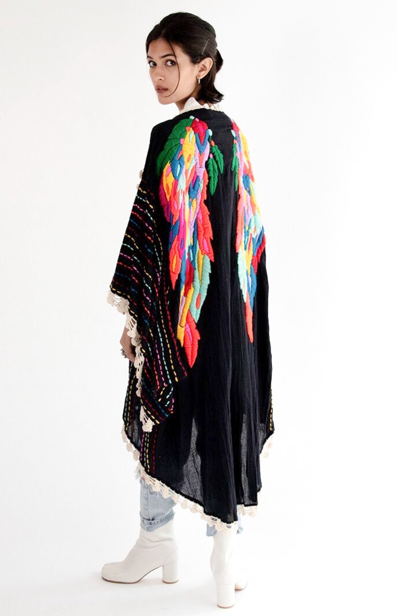 EMBROIDERED KAFTAN KIMONO BILA - MOMO STUDIO BERLIN - Berlin Concept Store - sustainable & ethical fashion