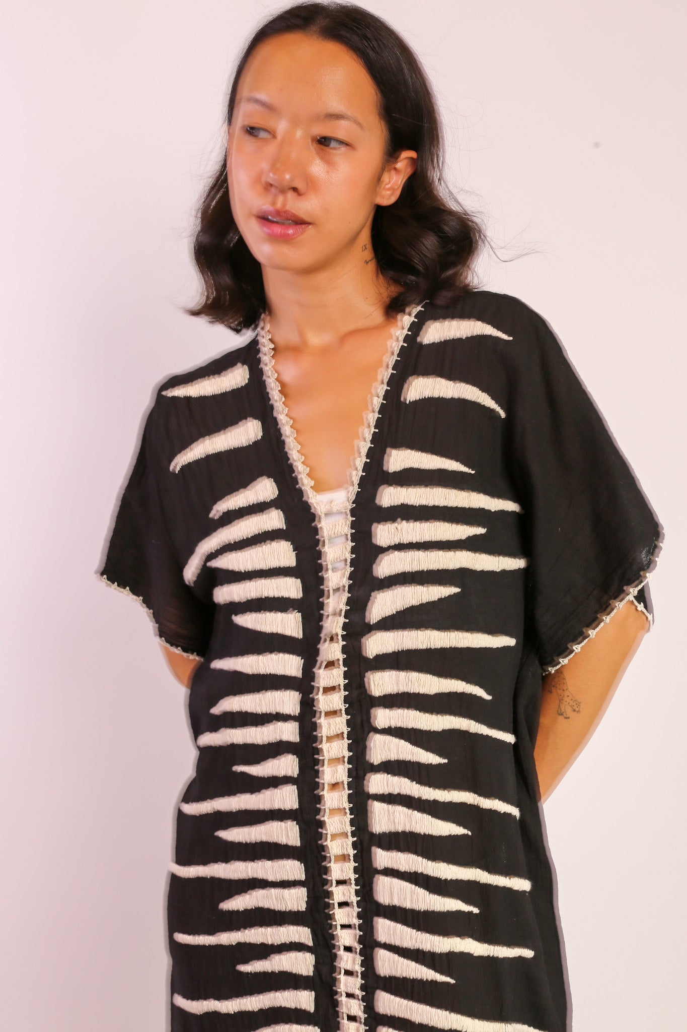 EMBROIDERED KAFTAN LILLY - MOMO STUDIO BERLIN - Berlin Concept Store - sustainable & ethical fashion