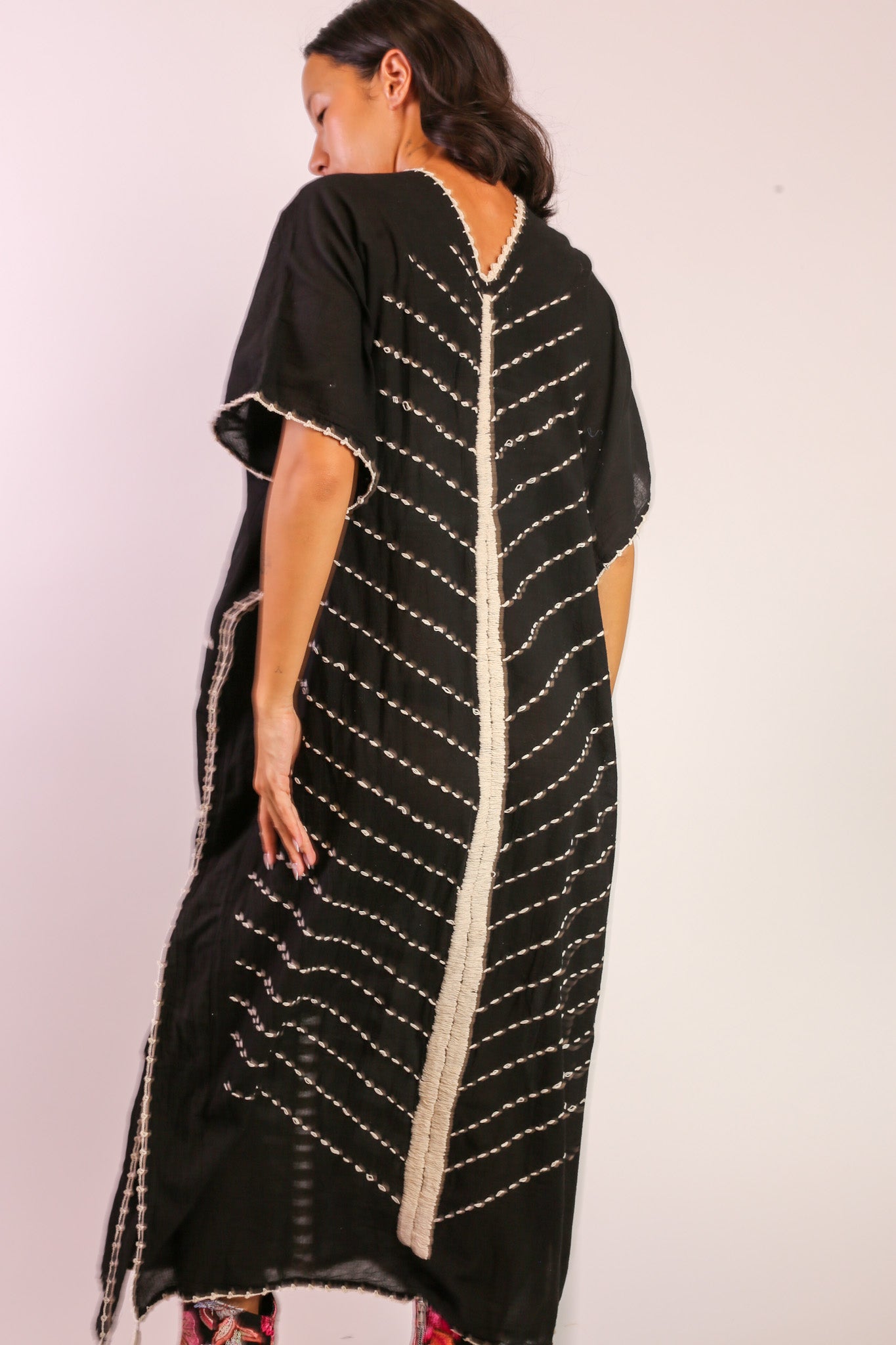 EMBROIDERED KAFTAN LILLY - MOMO STUDIO BERLIN - Berlin Concept Store - sustainable & ethical fashion