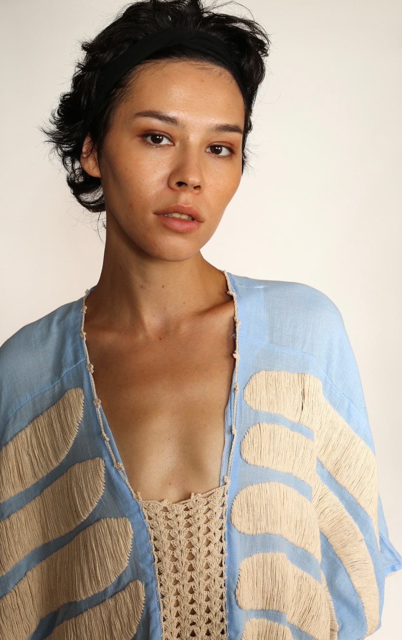 EMBROIDERED KAFTAN MARIE CLAIRE - MOMO STUDIO BERLIN - Berlin Concept Store - sustainable & ethical fashion