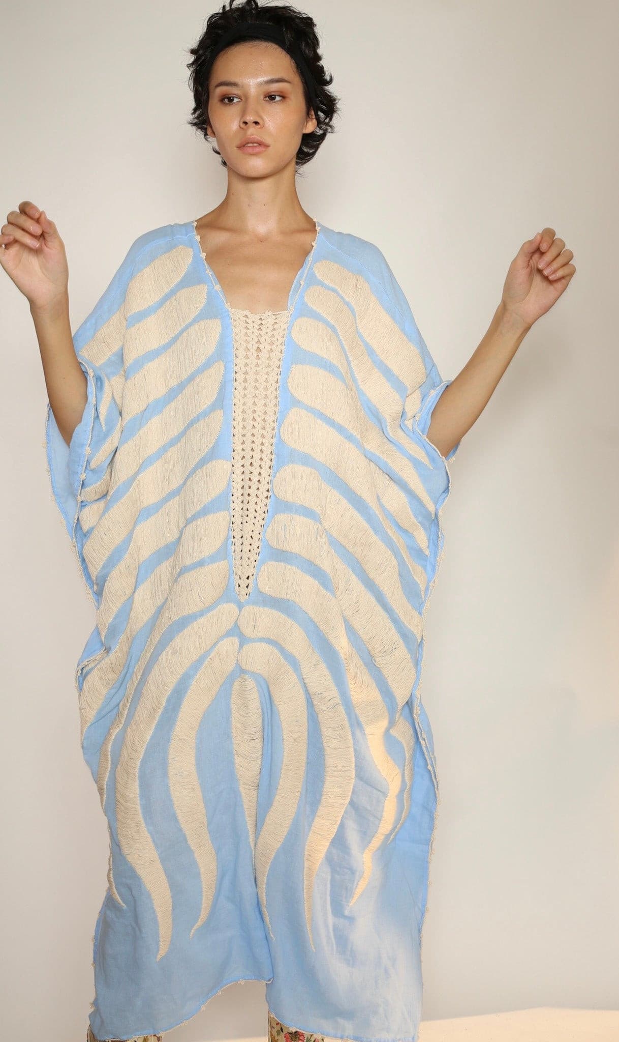 EMBROIDERED KAFTAN MARIE CLAIRE - MOMO STUDIO BERLIN - Berlin Concept Store - sustainable & ethical fashion