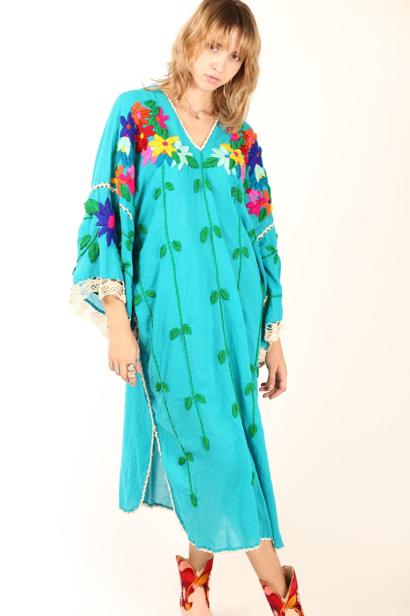 EMBROIDERED KAFTAN NATALIE - MOMO STUDIO BERLIN - Berlin Concept Store - sustainable & ethical fashion