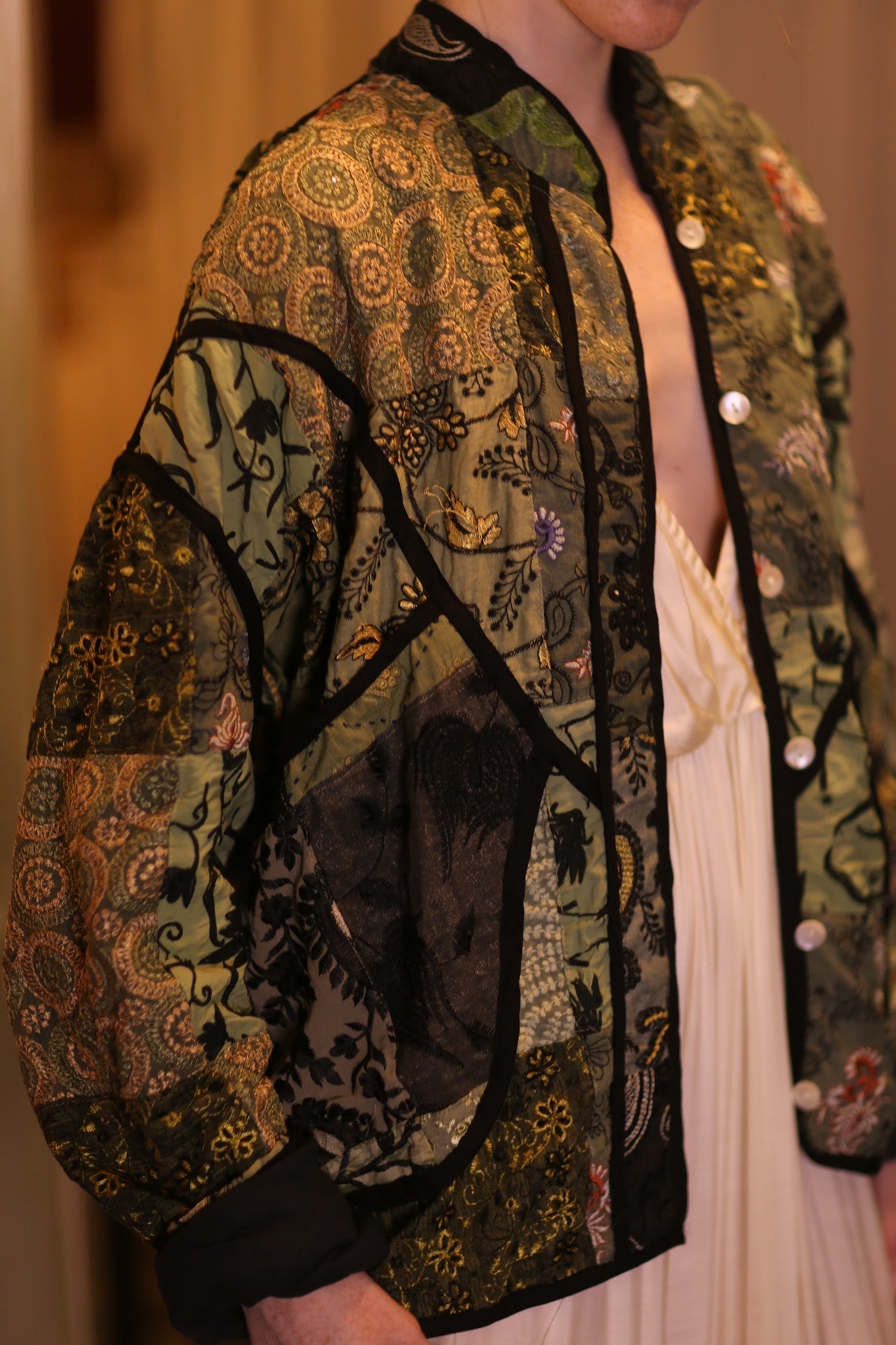 EMBROIDERED KANTHA JACKET HOBBITON - MOMO STUDIO BERLIN - Berlin Concept Store - sustainable & ethical fashion