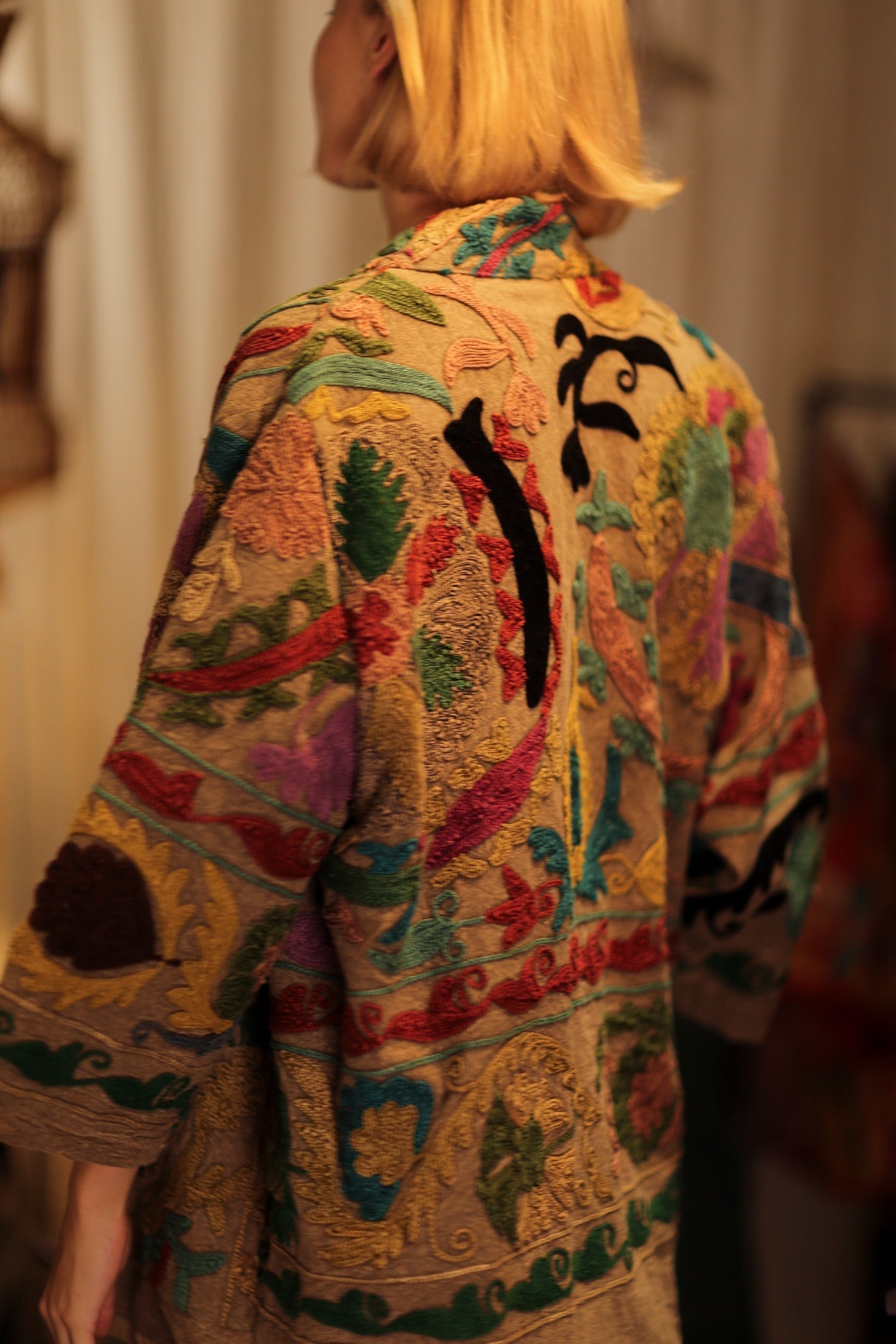 EMBROIDERED KANTHA KIMONO MONTY ISLAND FLOWERS - MOMO STUDIO BERLIN - Berlin Concept Store - sustainable & ethical fashion
