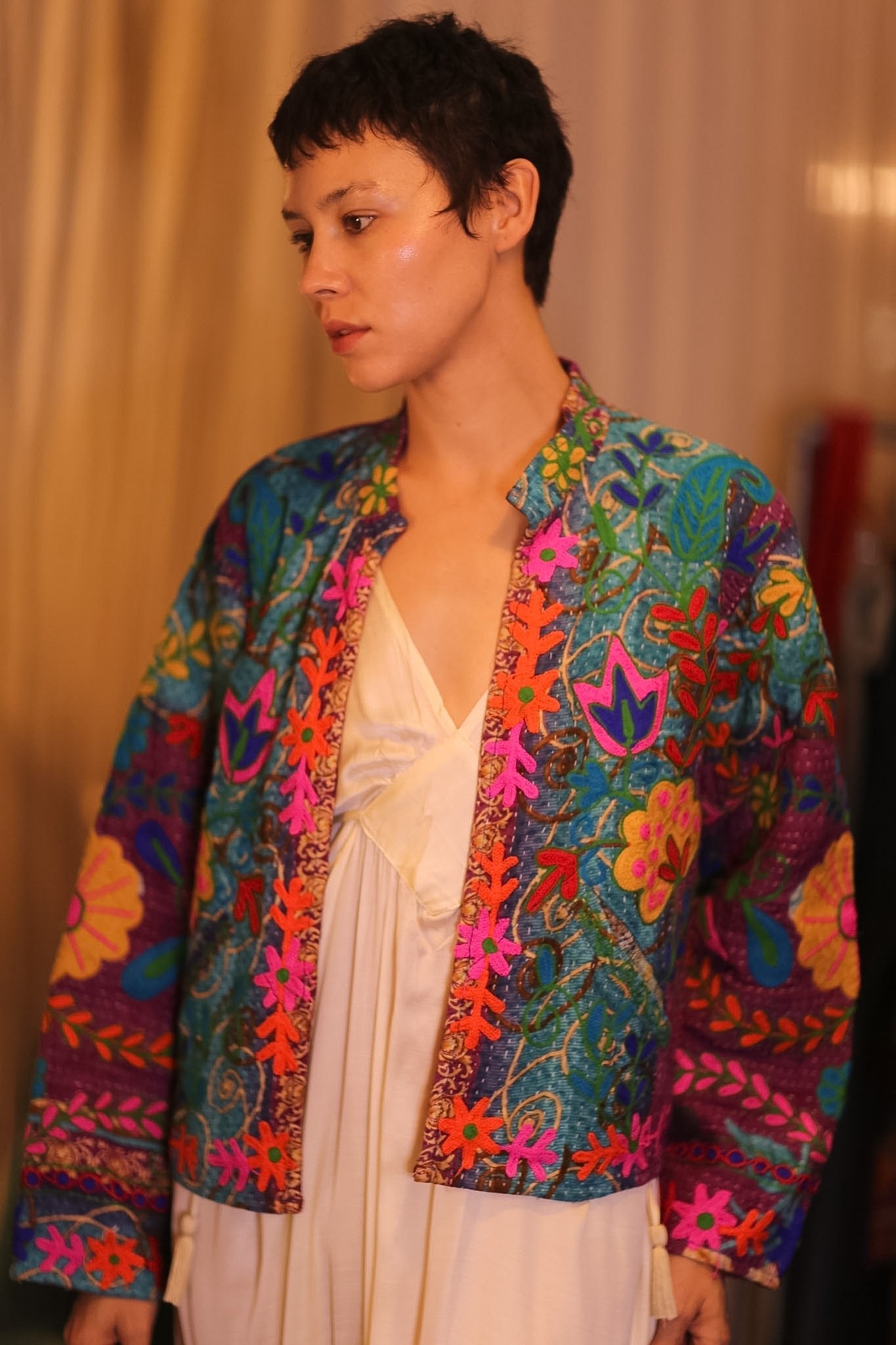 EMBROIDERED KANTHA SHORT COAT INGRID KOKSI - MOMO STUDIO BERLIN - Berlin Concept Store - sustainable & ethical fashion