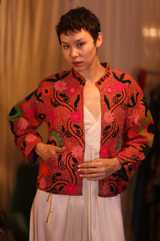 EMBROIDERED KANTHA SHORT COAT INGRIDI NARKI - MOMO STUDIO BERLIN - Berlin Concept Store - sustainable & ethical fashion