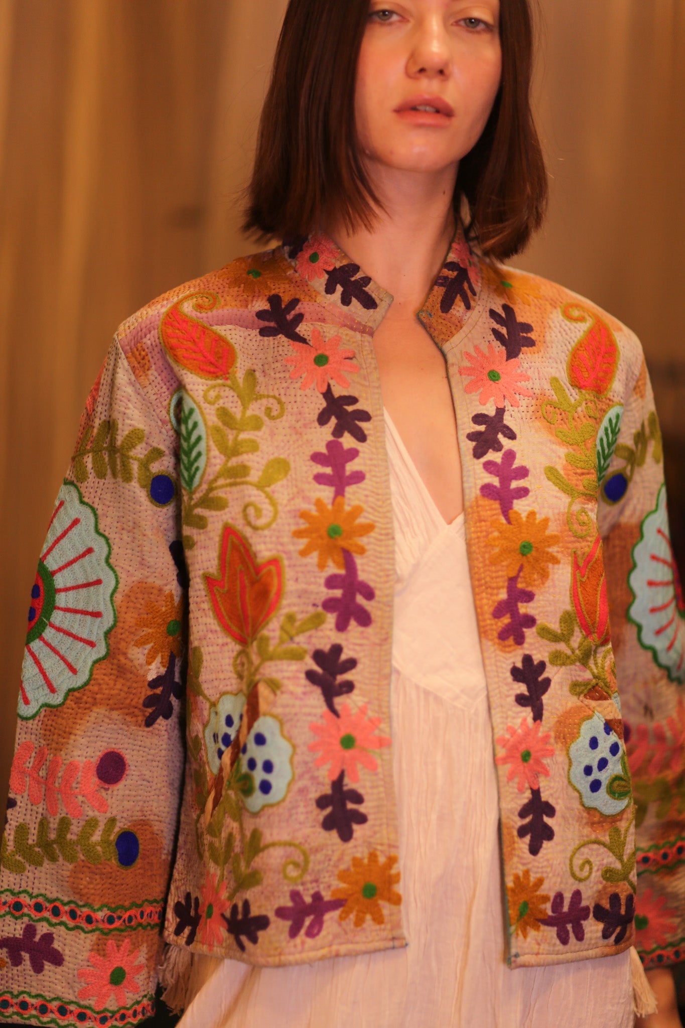EMBROIDERED KANTHA SHORT JACKET INGRID KYARPAN - MOMO STUDIO BERLIN - Berlin Concept Store - sustainable & ethical fashion