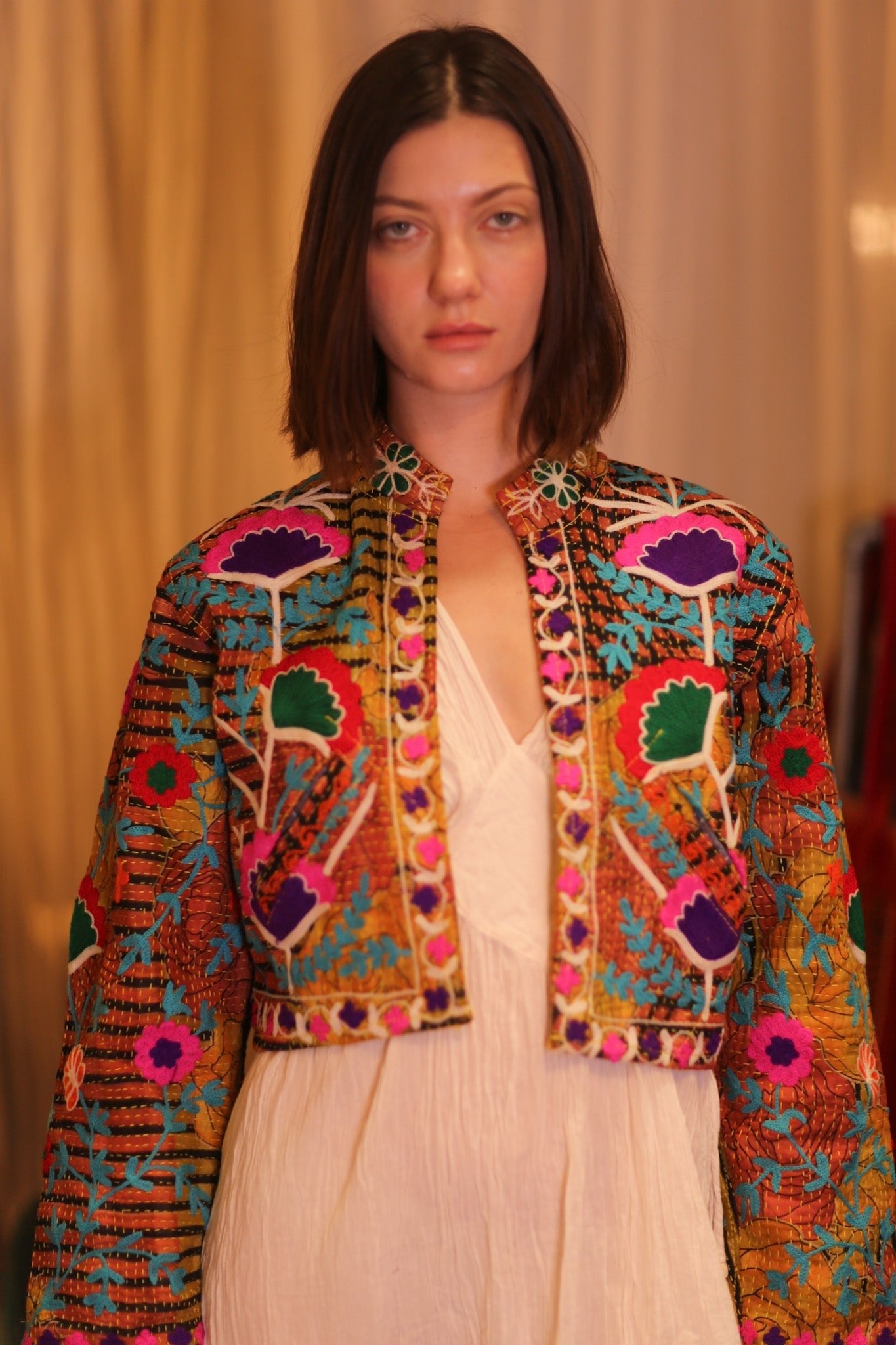 EMBROIDERED KANTHA SHORT JACKET INGRID PANNWE - MOMO STUDIO BERLIN - Berlin Concept Store - sustainable & ethical fashion