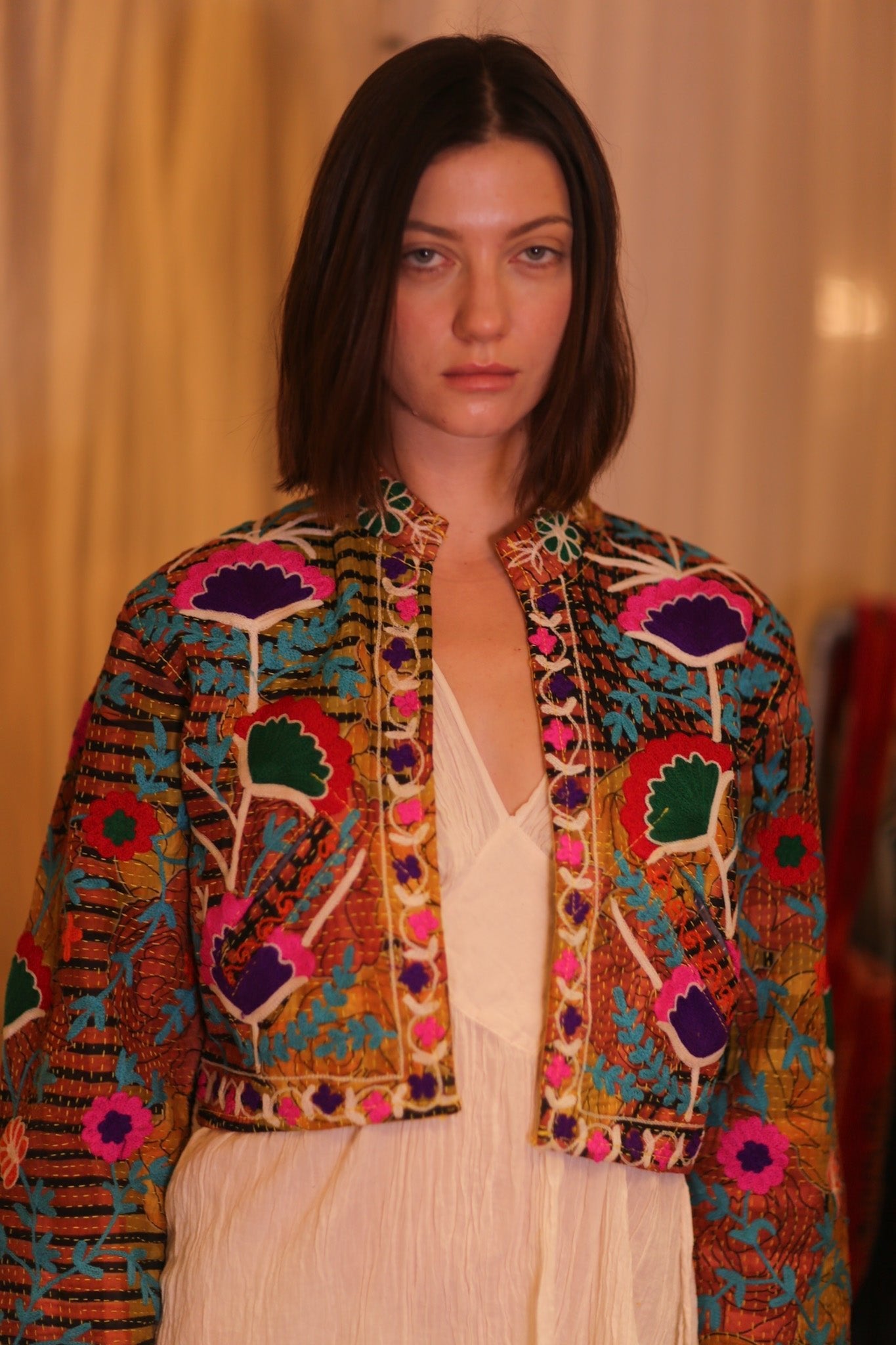 EMBROIDERED KANTHA SHORT JACKET INGRID PANNWE - MOMO STUDIO BERLIN - Berlin Concept Store - sustainable & ethical fashion