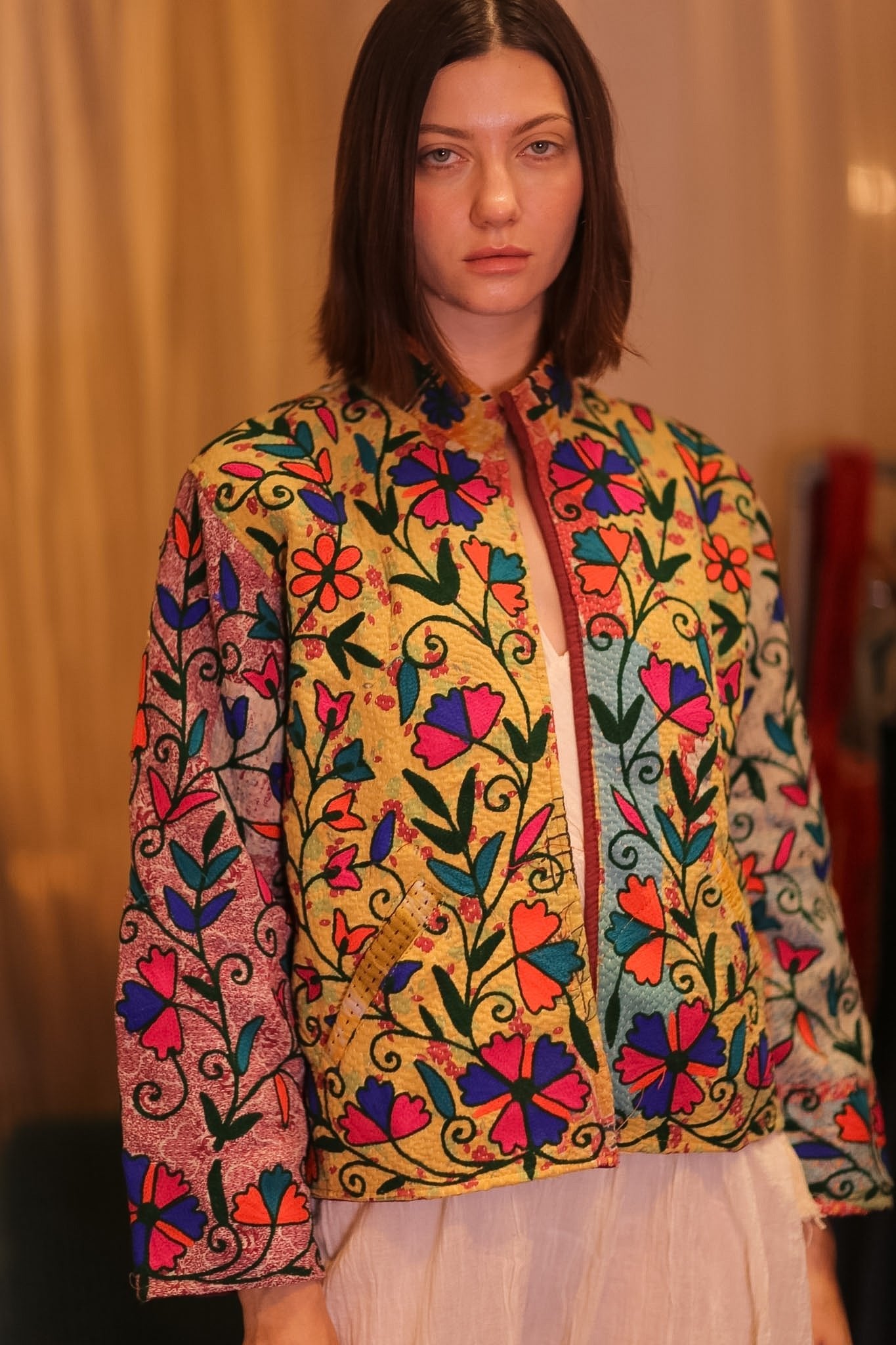 EMBROIDERED KANTHA SHORTJACKET INGRID PAUNGPE - MOMO STUDIO BERLIN - Berlin Concept Store - sustainable & ethical fashion