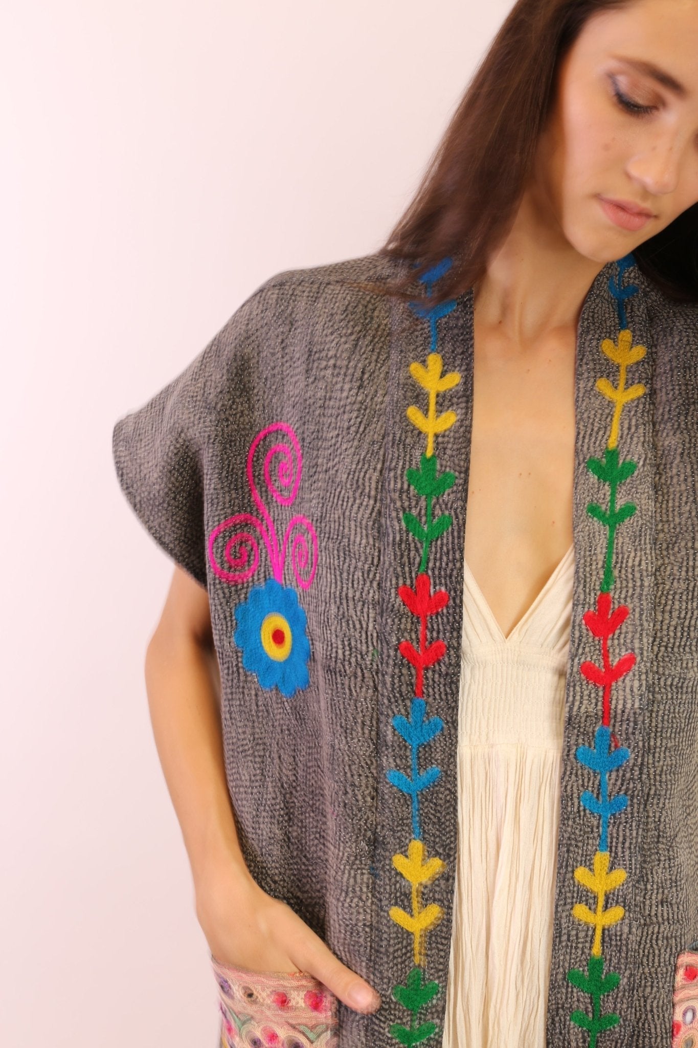 EMBROIDERED KIMONO HARIA - MOMO STUDIO BERLIN - Berlin Concept Store - sustainable & ethical fashion