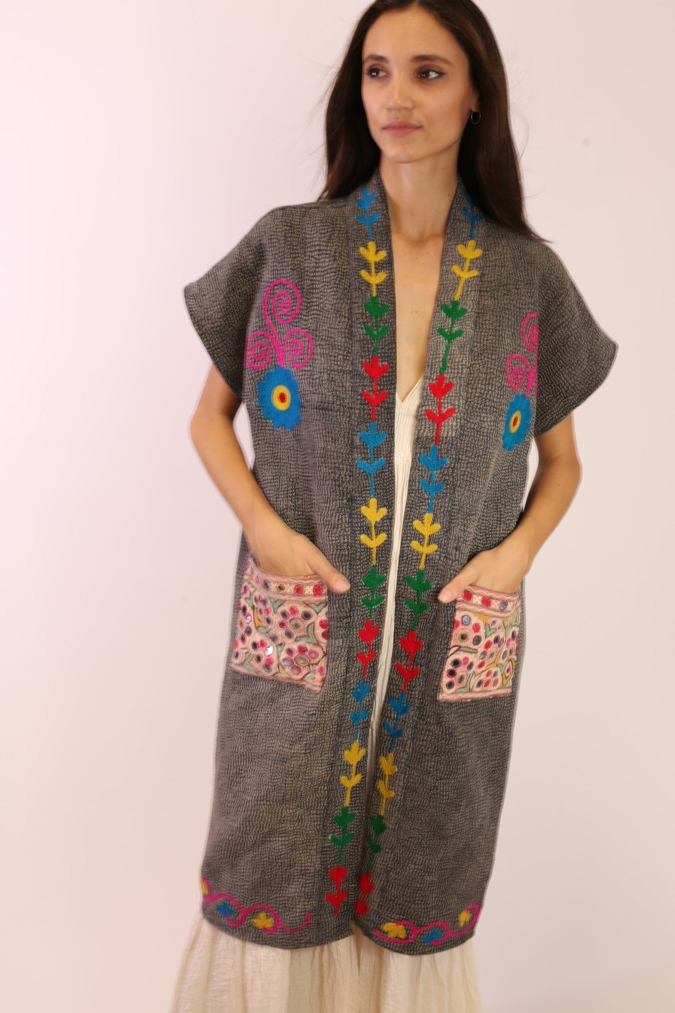 EMBROIDERED KIMONO HARIA - MOMO STUDIO BERLIN - Berlin Concept Store - sustainable & ethical fashion