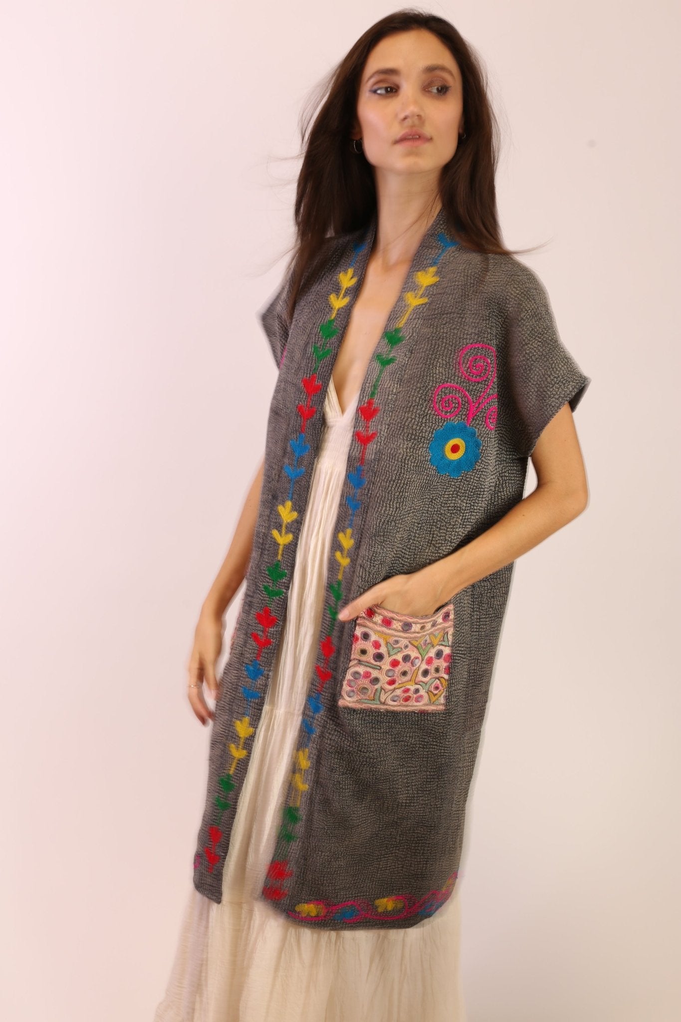 EMBROIDERED KIMONO HARIA - MOMO STUDIO BERLIN - Berlin Concept Store - sustainable & ethical fashion