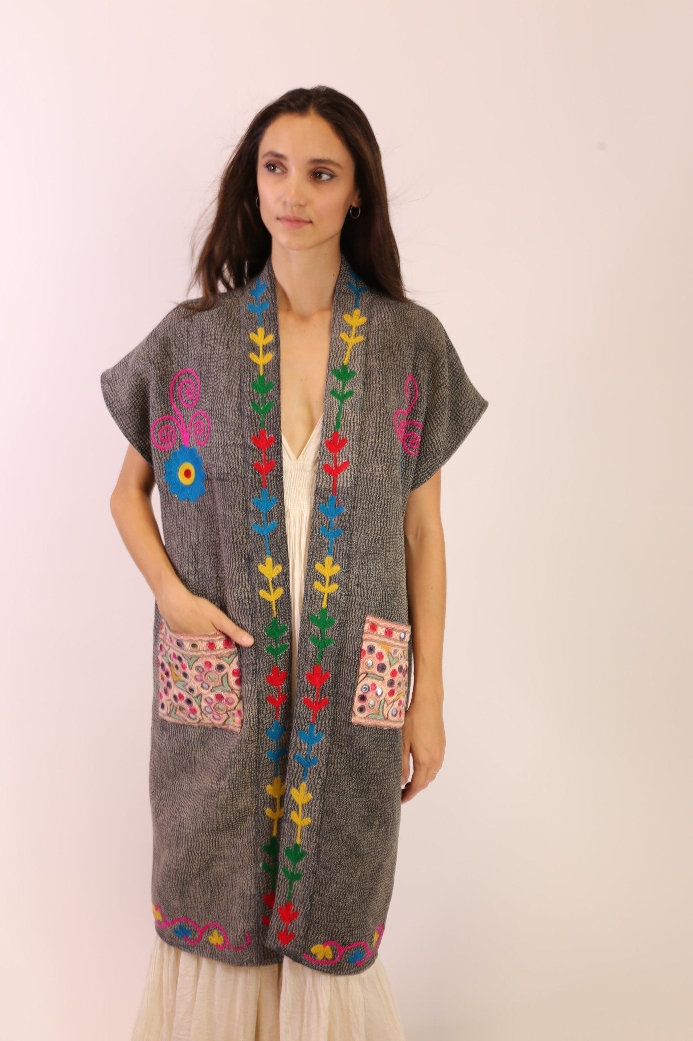 EMBROIDERED KIMONO HARIA - MOMO STUDIO BERLIN - Berlin Concept Store - sustainable & ethical fashion