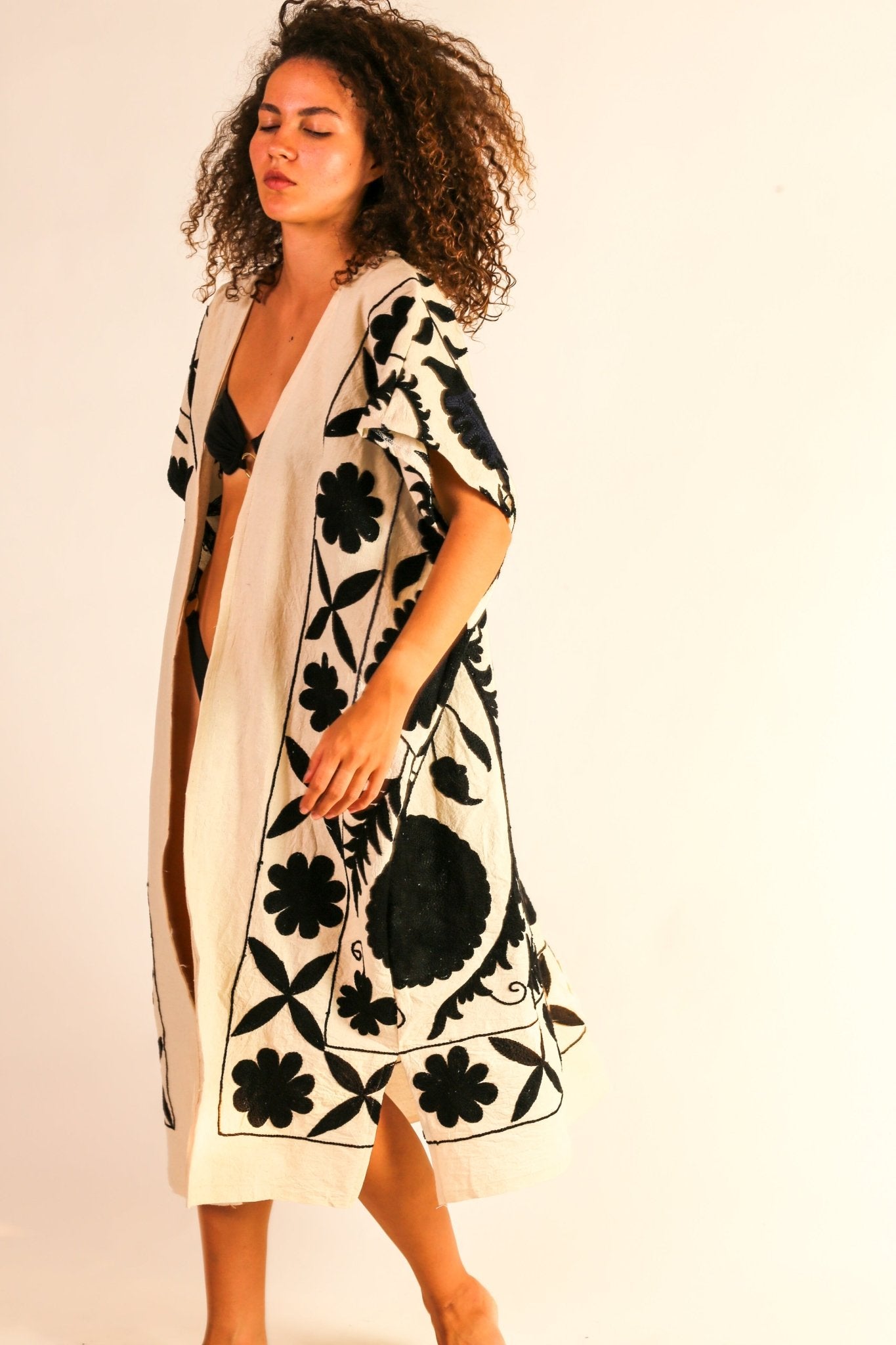 EMBROIDERED KIMONO LUNA - MOMO STUDIO BERLIN - Berlin Concept Store - sustainable & ethical fashion