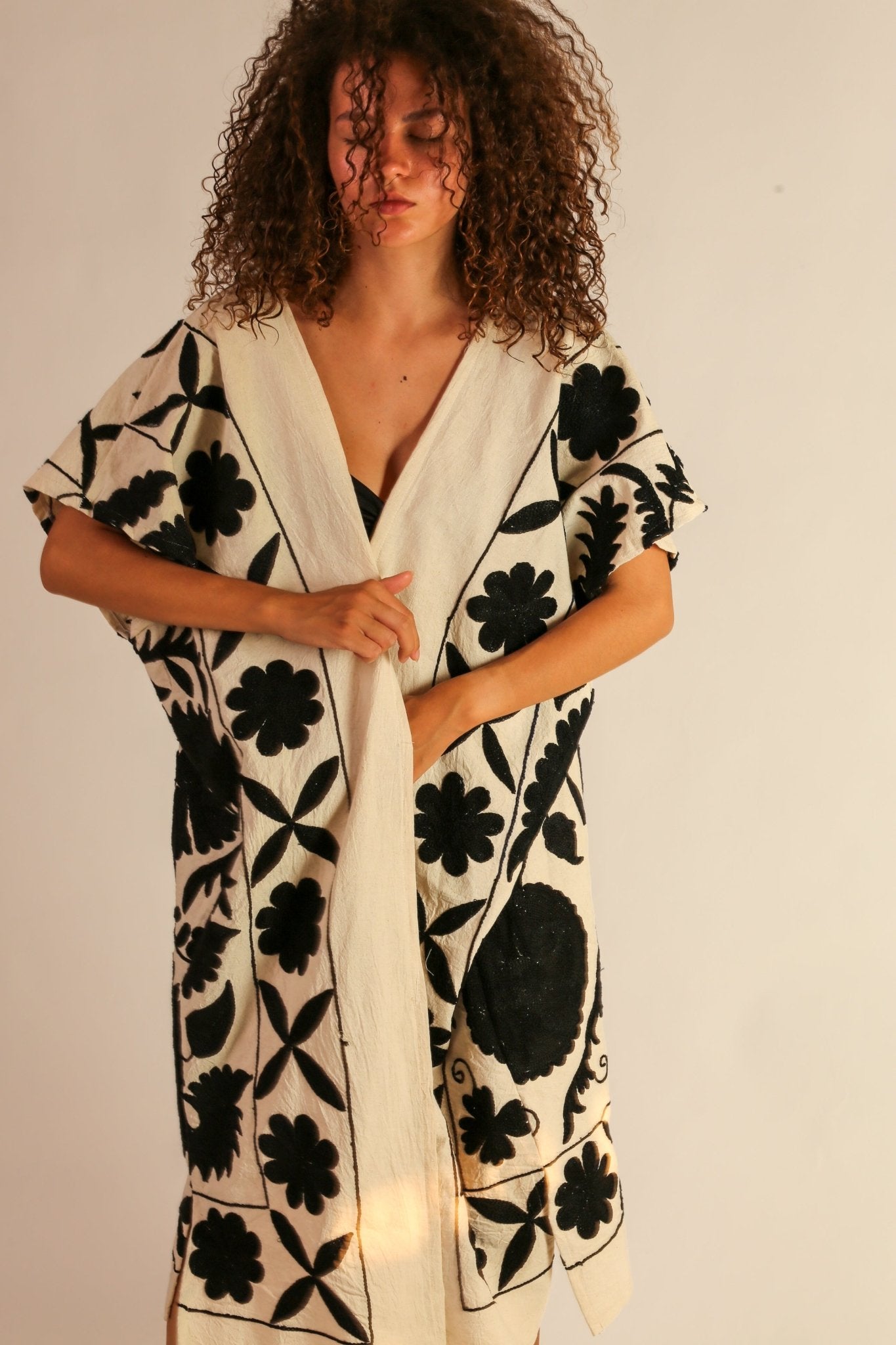 EMBROIDERED KIMONO LUNA - MOMO STUDIO BERLIN - Berlin Concept Store - sustainable & ethical fashion