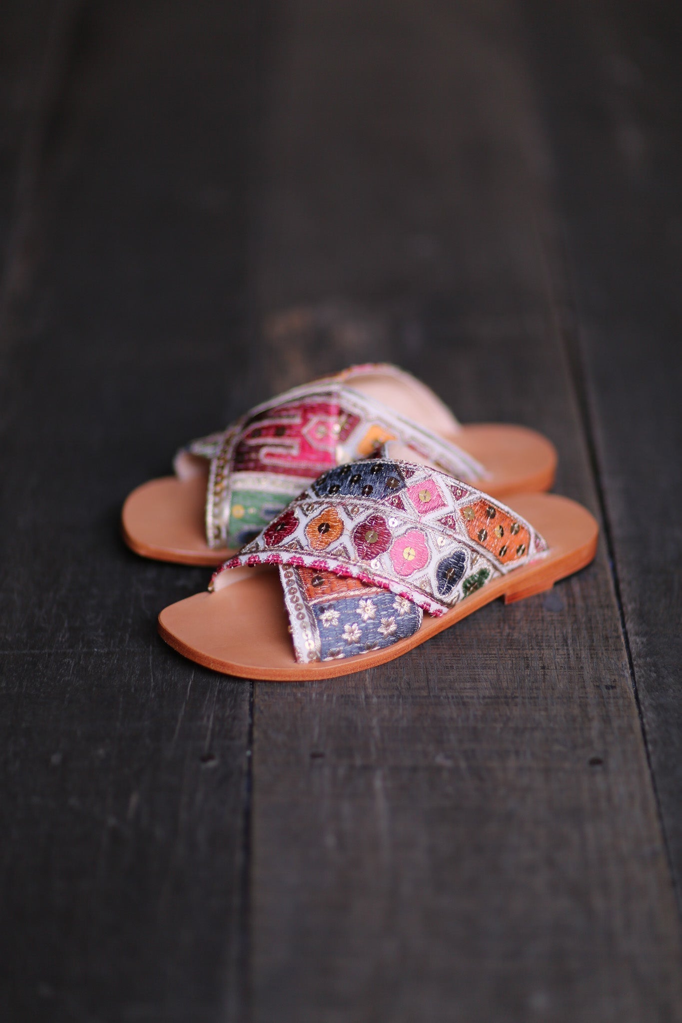 EMBROIDERED LEATHER SLIP ON SANDALS TRIBECA - MOMO STUDIO BERLIN - Berlin Concept Store - sustainable & ethical fashion