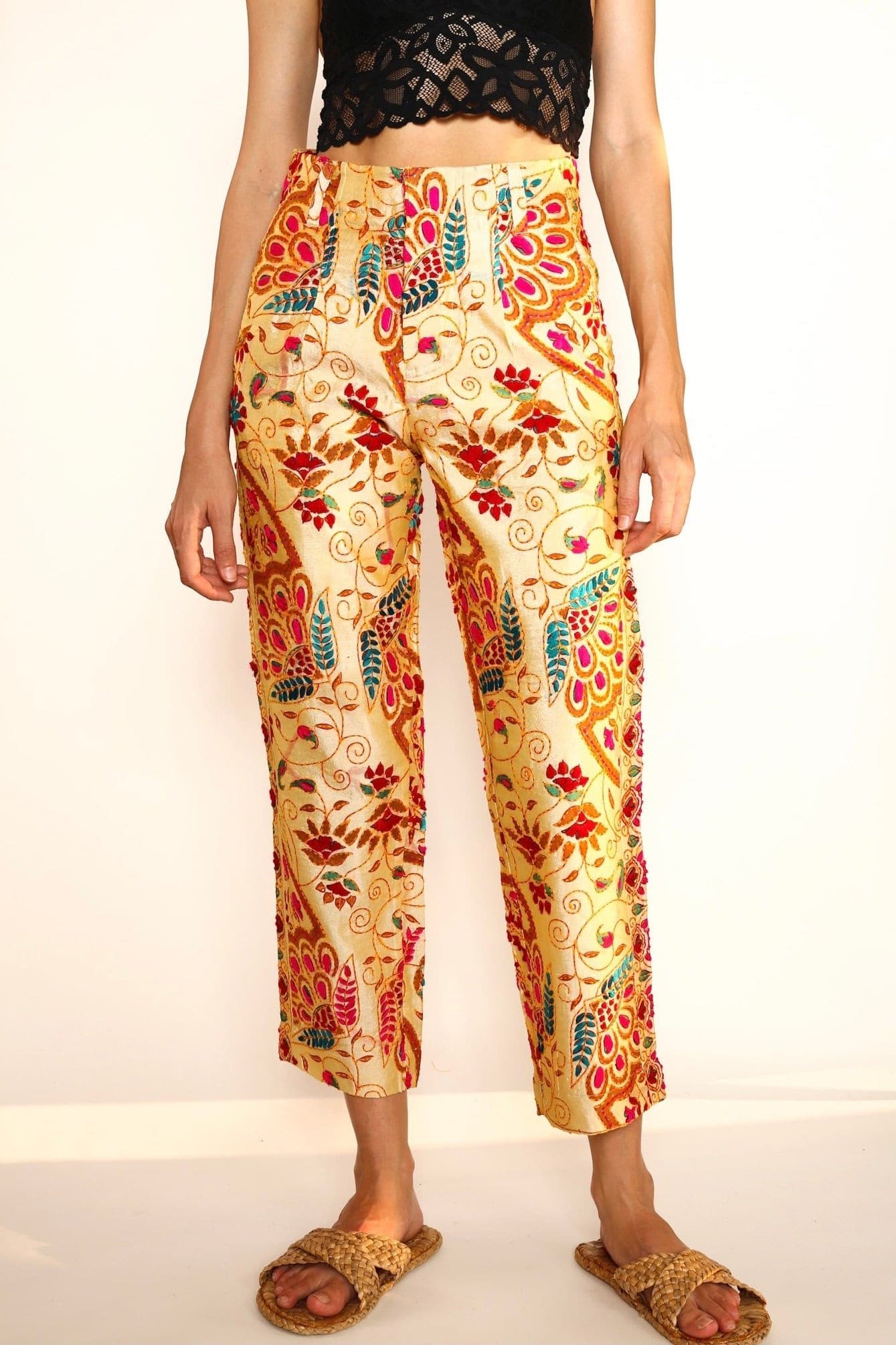 EMBROIDERED PANTS FARRAH - MOMO STUDIO BERLIN - Berlin Concept Store - sustainable & ethical fashion