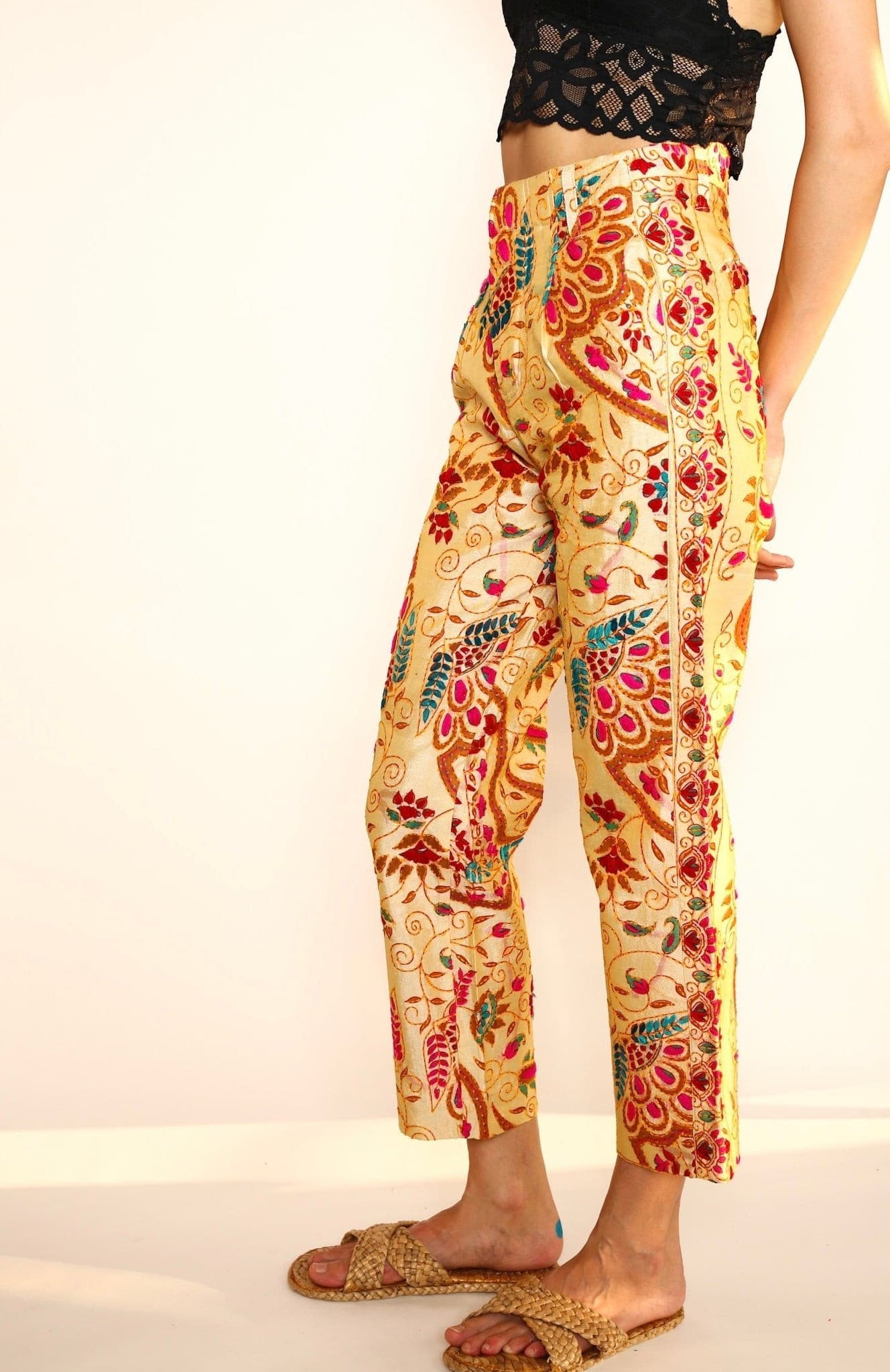 EMBROIDERED PANTS FARRAH - MOMO STUDIO BERLIN - Berlin Concept Store - sustainable & ethical fashion