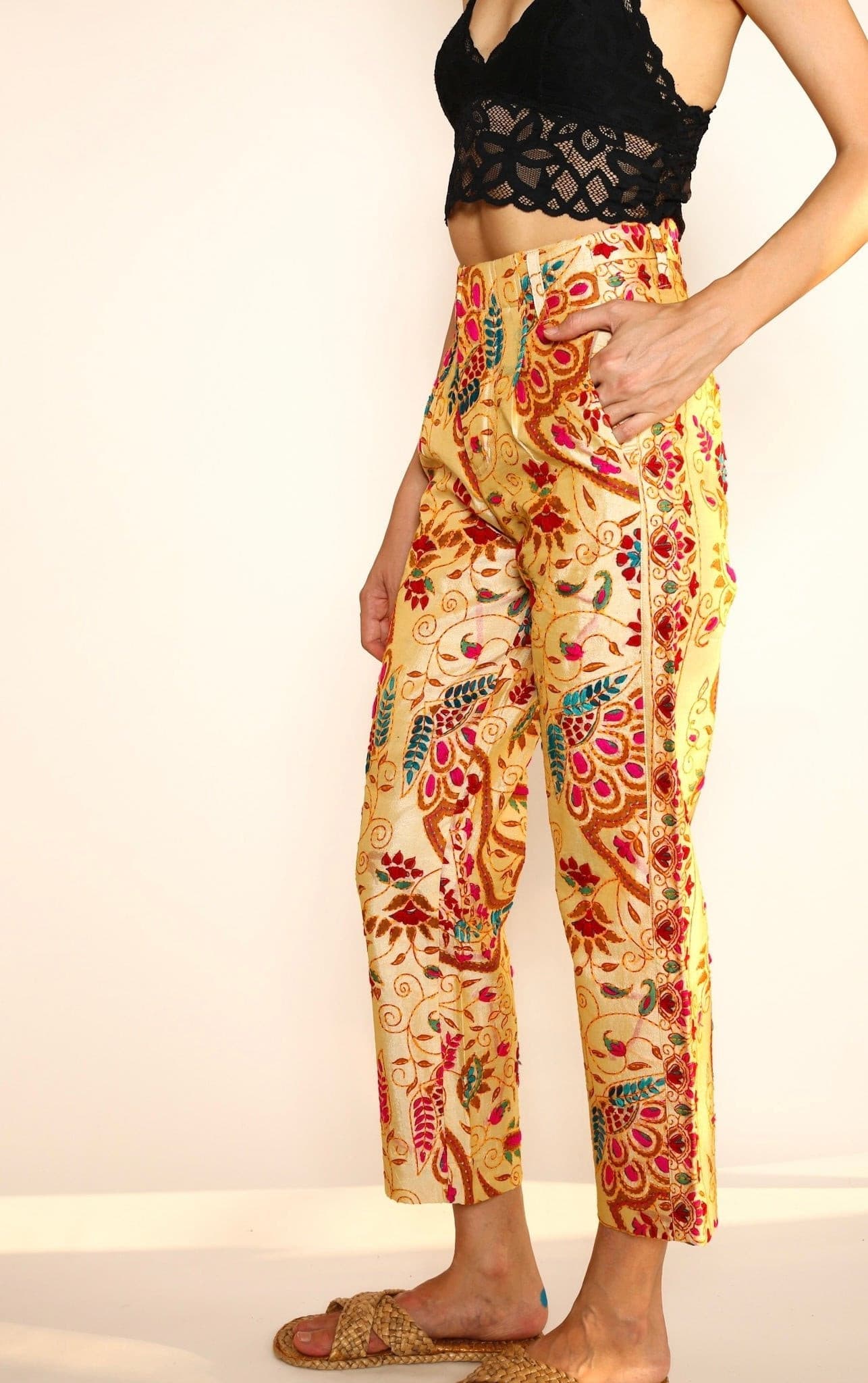 EMBROIDERED PANTS FARRAH - MOMO STUDIO BERLIN - Berlin Concept Store - sustainable & ethical fashion