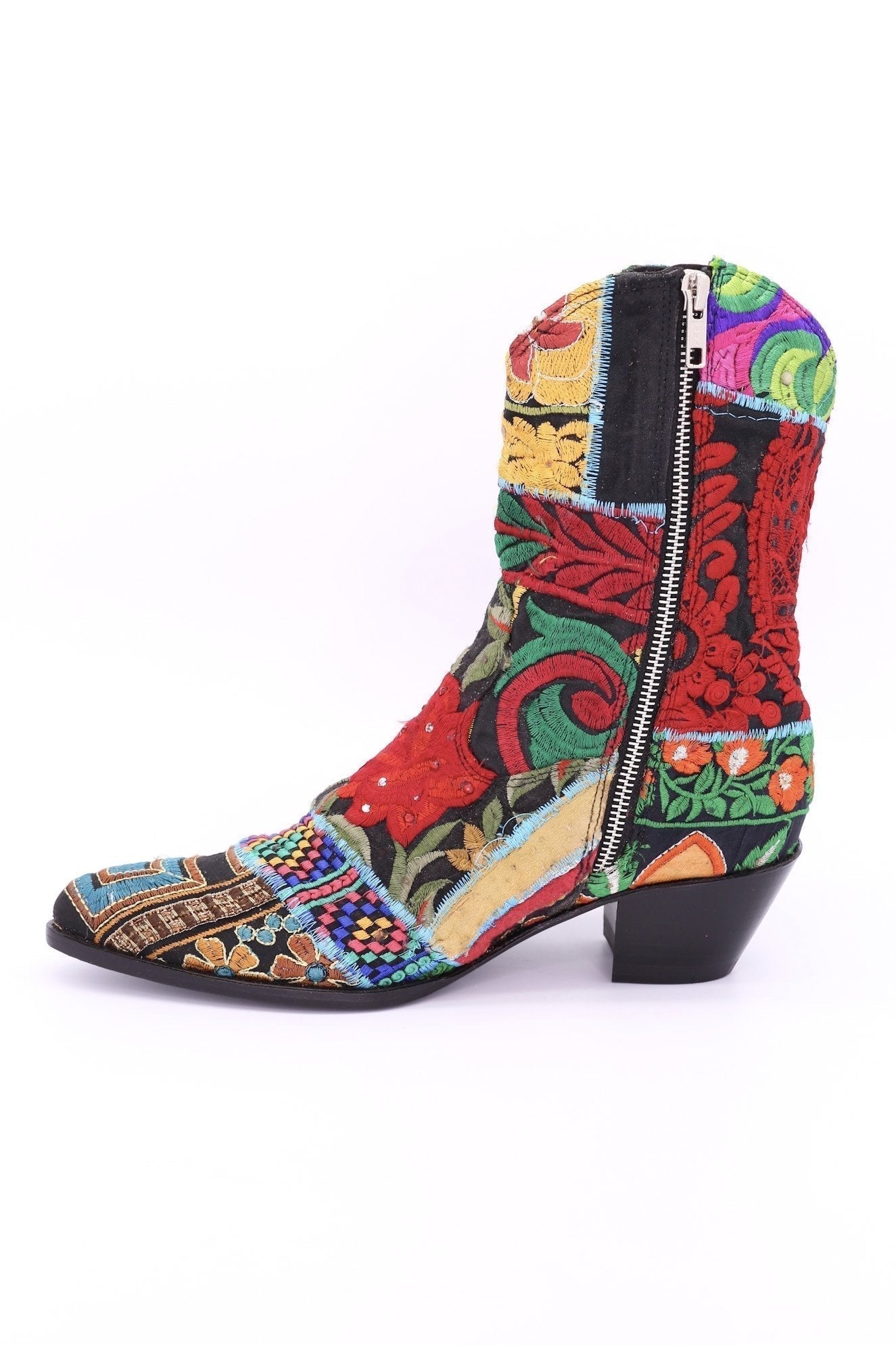 EMBROIDERED PATCHWORK BOOTS GINALYN (BLACK) - MOMO STUDIO BERLIN - Berlin Concept Store - sustainable & ethical fashion