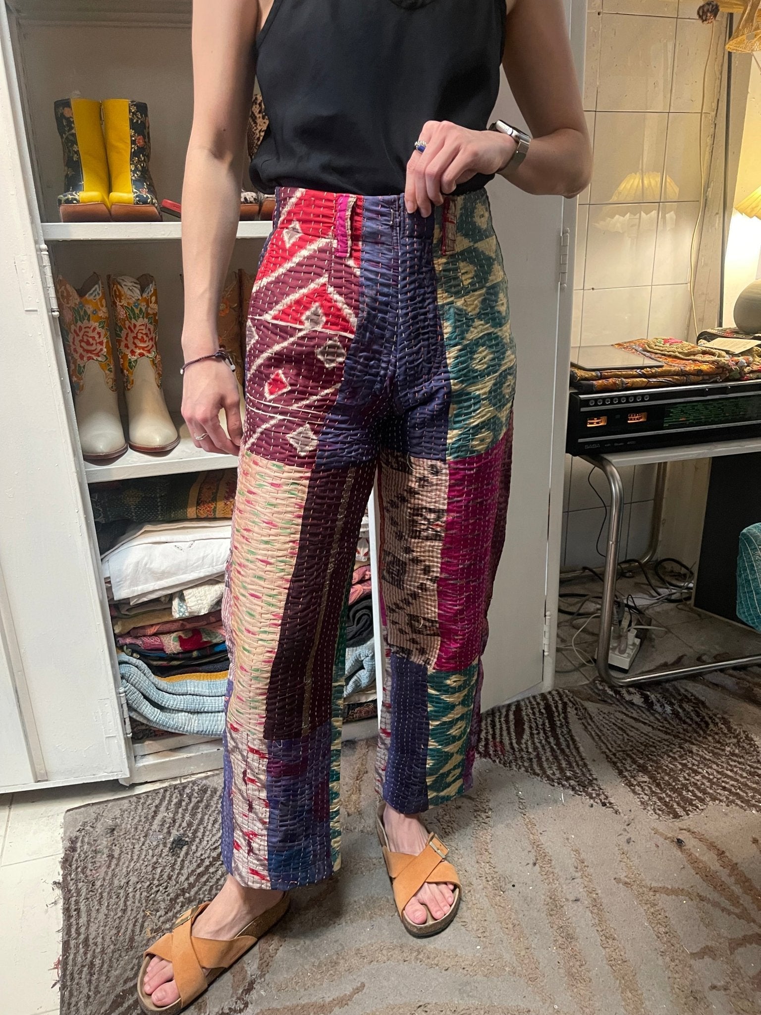 EMBROIDERED PATCHWORK PANTS LIRU - MOMO STUDIO BERLIN - Berlin Concept Store - sustainable & ethical fashion