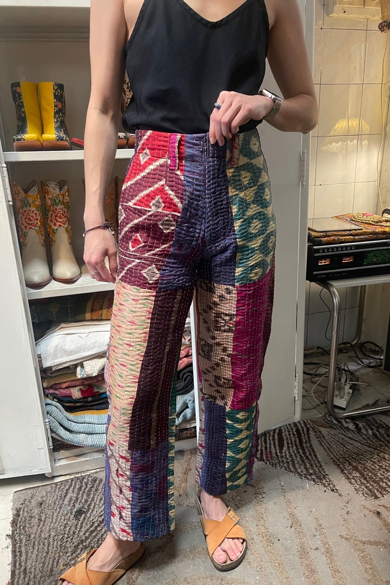 EMBROIDERED PATCHWORK PANTS LIRU - MOMO STUDIO BERLIN - Berlin Concept Store - sustainable & ethical fashion