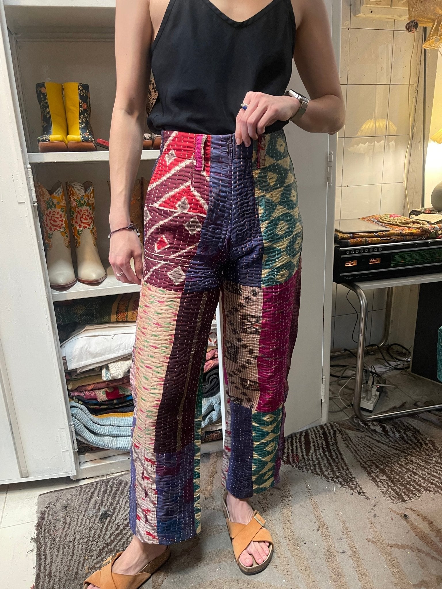 EMBROIDERED PATCHWORK PANTS LIRU - MOMO STUDIO BERLIN - Berlin Concept Store - sustainable & ethical fashion