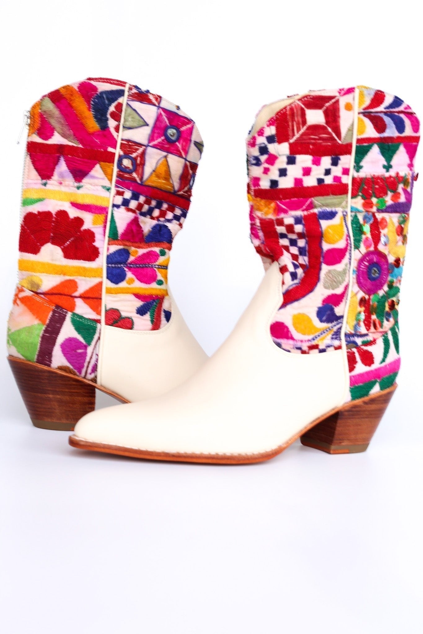 EMBROIDERED PATCHWORK WESTERN BOOTS ANDROMEDA - MOMO STUDIO BERLIN - Berlin Concept Store - sustainable & ethical fashion