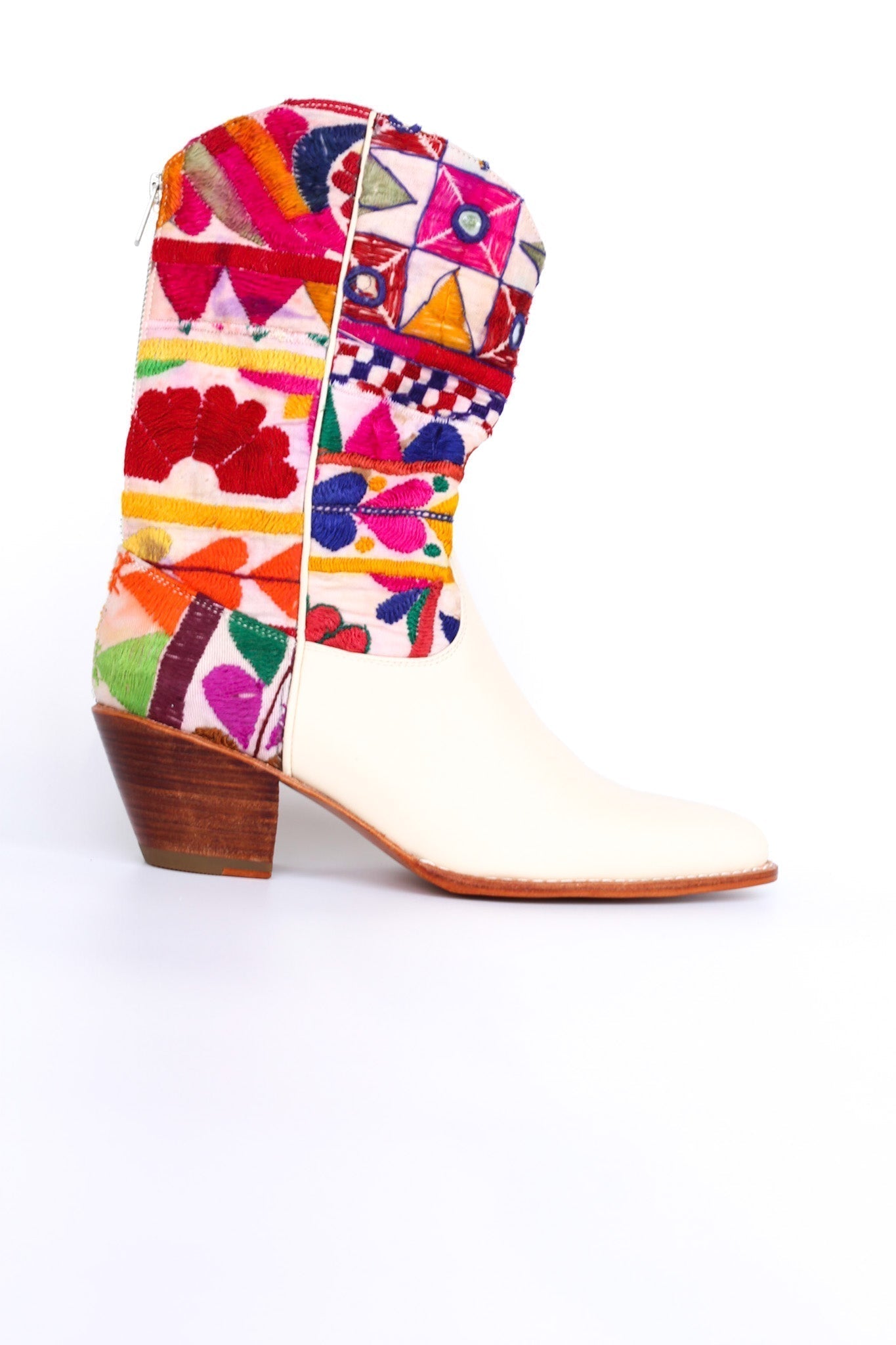 EMBROIDERED PATCHWORK WESTERN BOOTS ANDROMEDA - MOMO STUDIO BERLIN - Berlin Concept Store - sustainable & ethical fashion