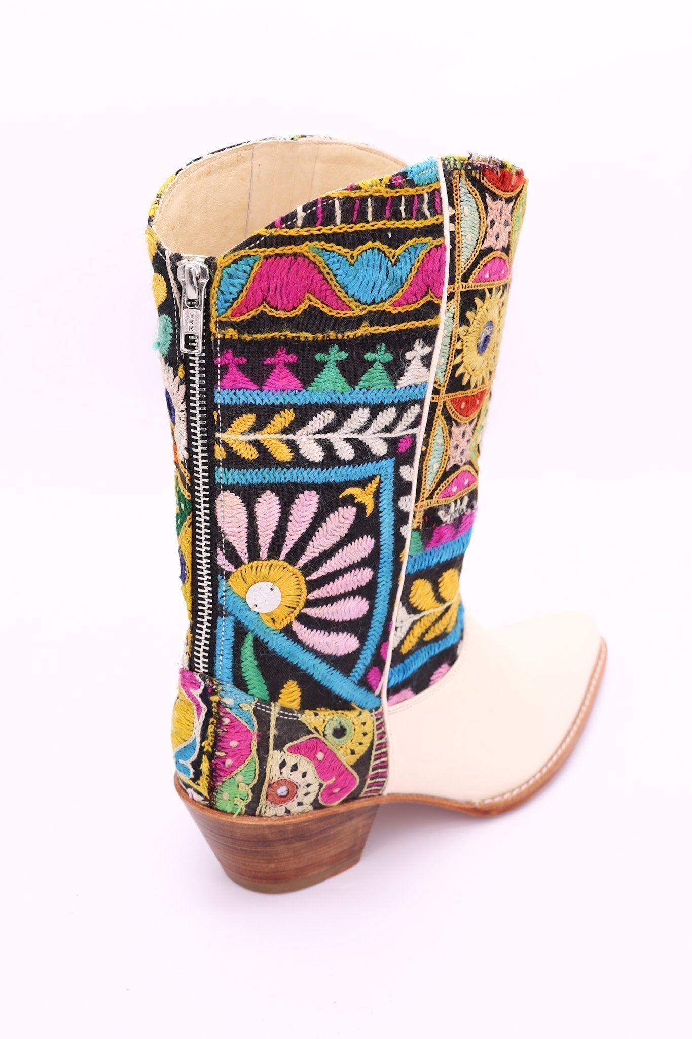 EMBROIDERED PATCHWORK WESTERN BOOTS ANDROMEDA - MOMO STUDIO BERLIN - Berlin Concept Store - sustainable & ethical fashion