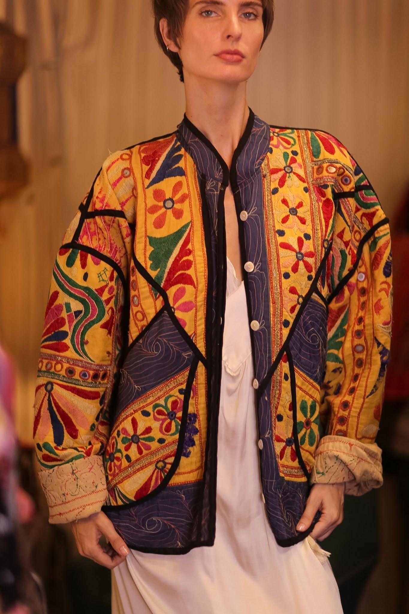 EMBROIDERED RARE VINTAGE JACKET WINTU - MOMO STUDIO BERLIN - Berlin Concept Store - sustainable & ethical fashion