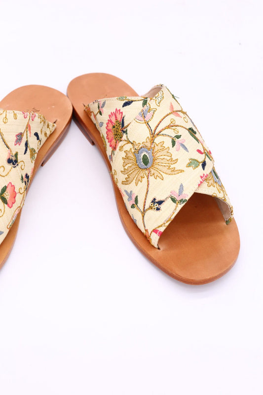 EMBROIDERED SANDALS DAISY - MOMO STUDIO BERLIN - Berlin Concept Store - sustainable & ethical fashion