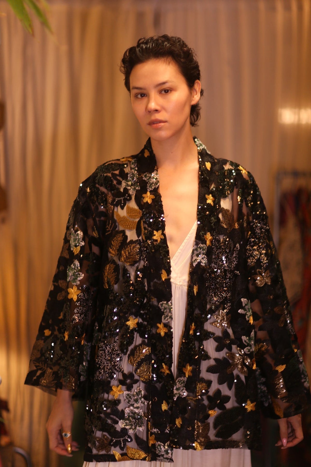 EMBROIDERED SEQUIN SHORT SILK KIMONO YU - MOMO STUDIO BERLIN - Berlin Concept Store - sustainable & ethical fashion
