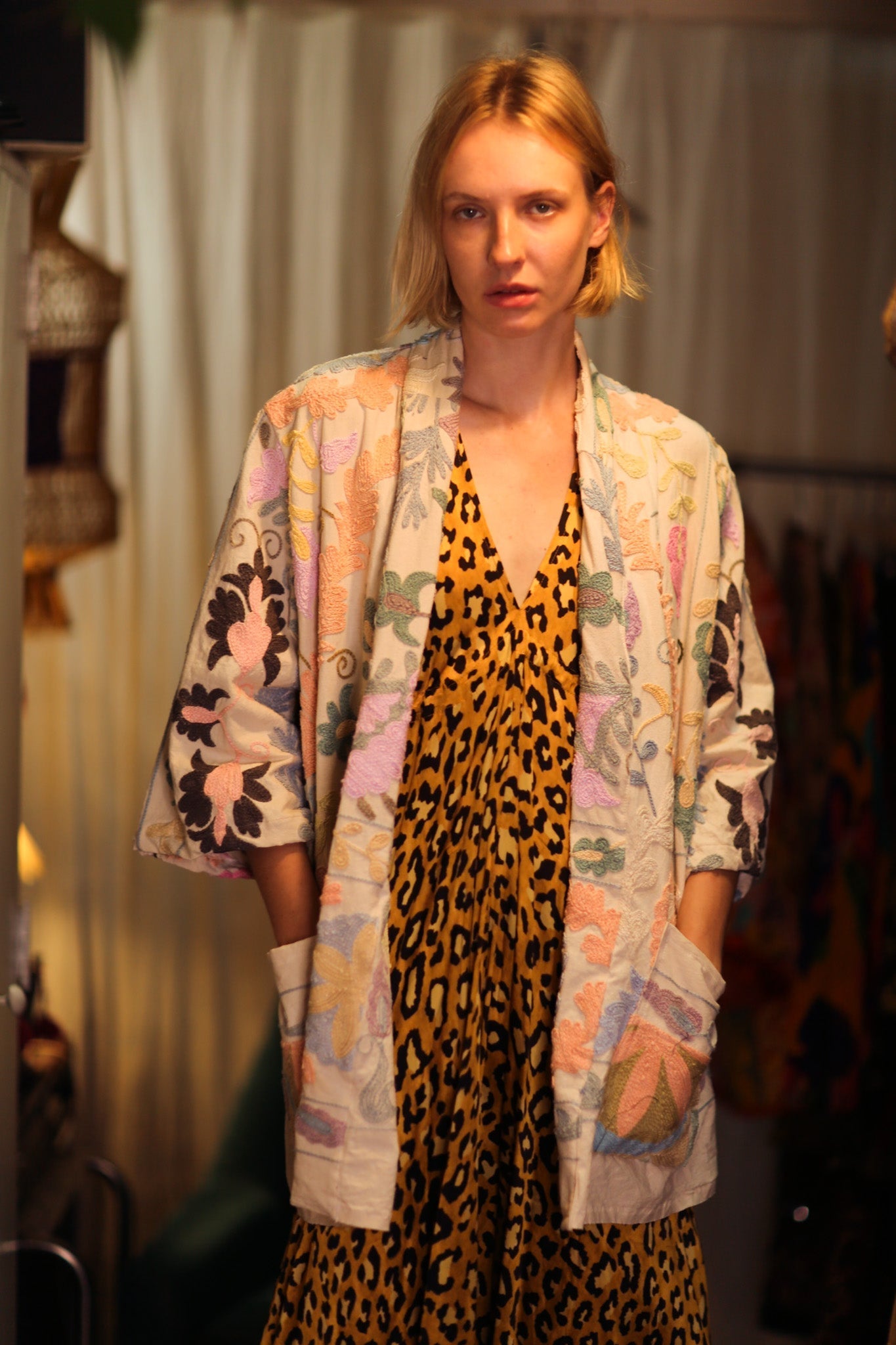 EMBROIDERED SHORT KIMONO MONTY SUZANI PASTEL - MOMO STUDIO BERLIN - Berlin Concept Store - sustainable & ethical fashion
