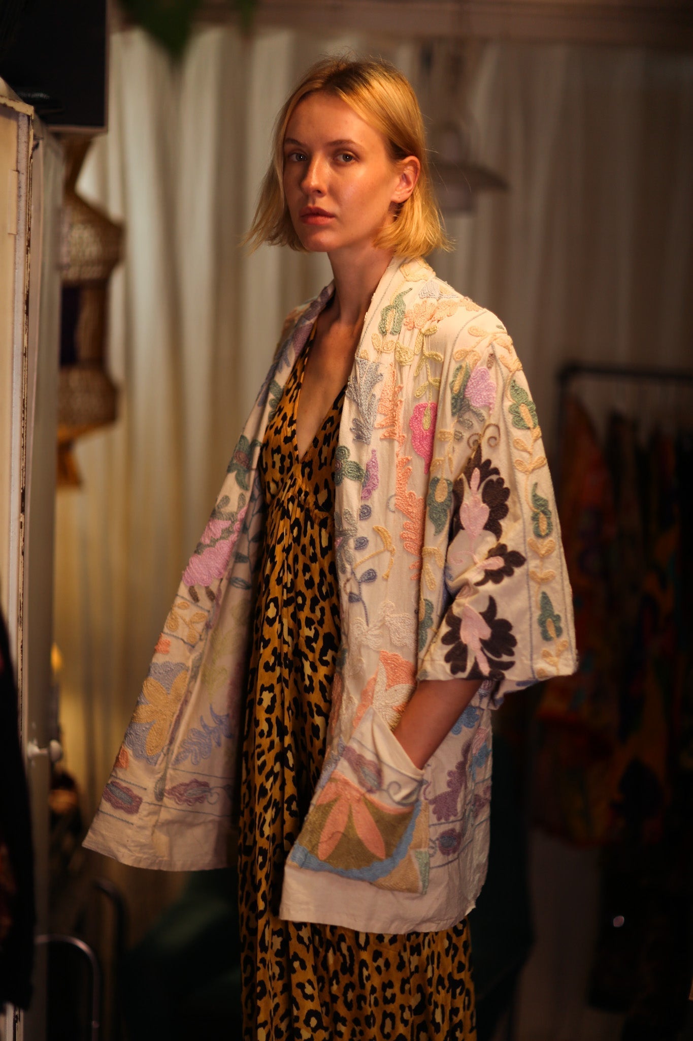 EMBROIDERED SHORT KIMONO MONTY SUZANI PASTEL - MOMO STUDIO BERLIN - Berlin Concept Store - sustainable & ethical fashion