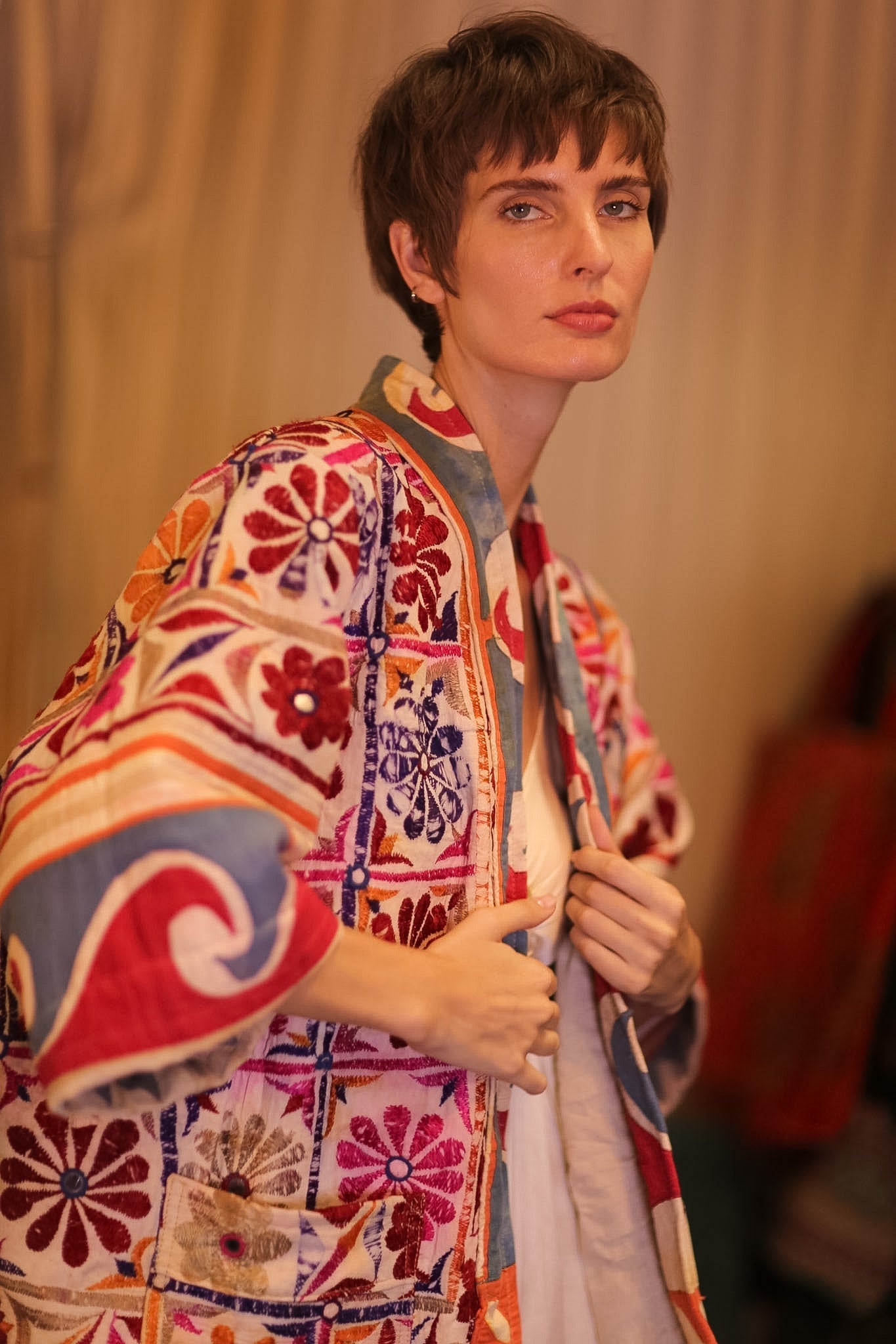 EMBROIDERED SHORT KIMONO NEON - MOMO STUDIO BERLIN - Berlin Concept Store - sustainable & ethical fashion