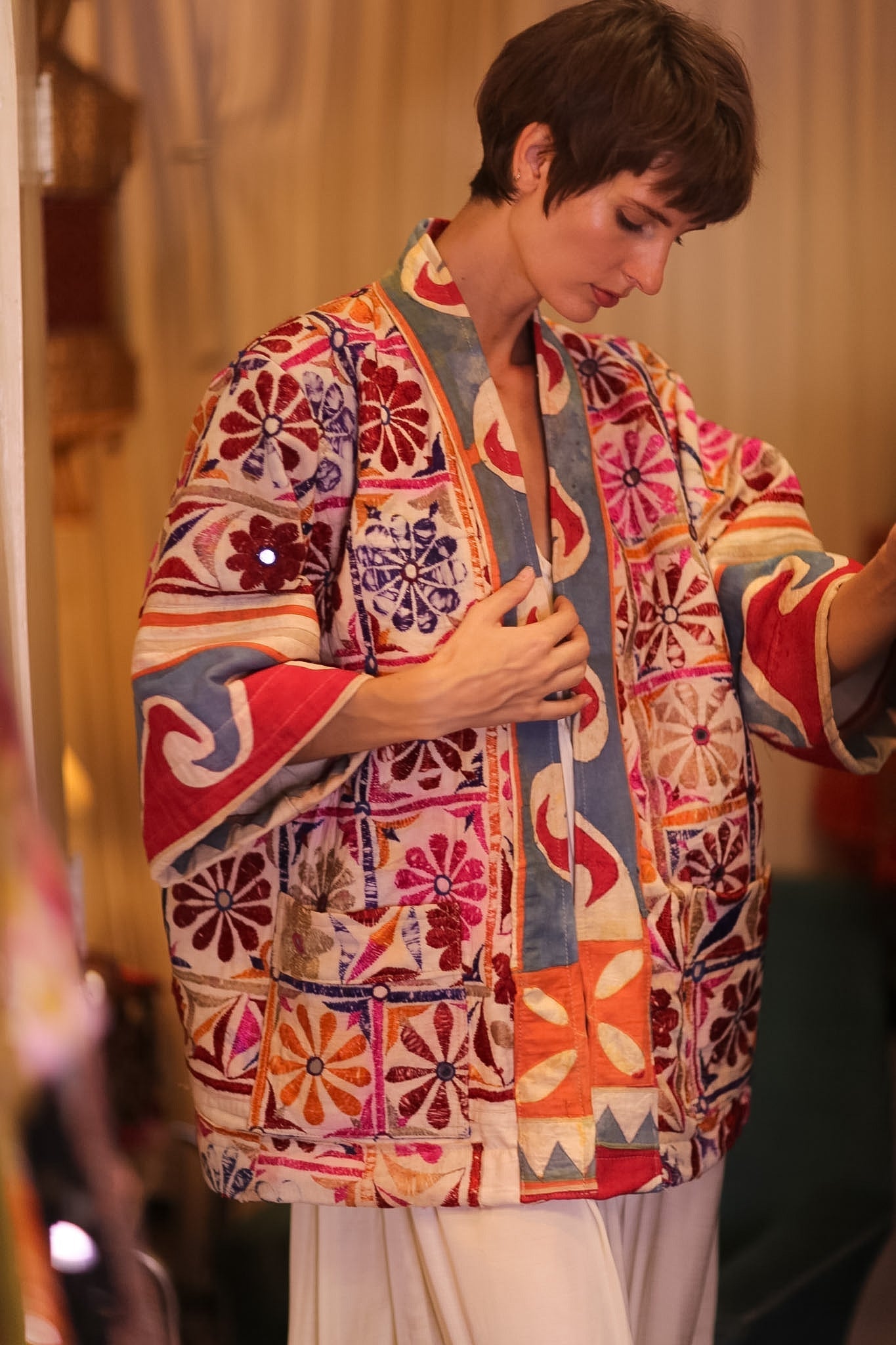 EMBROIDERED SHORT KIMONO NEON - MOMO STUDIO BERLIN - Berlin Concept Store - sustainable & ethical fashion