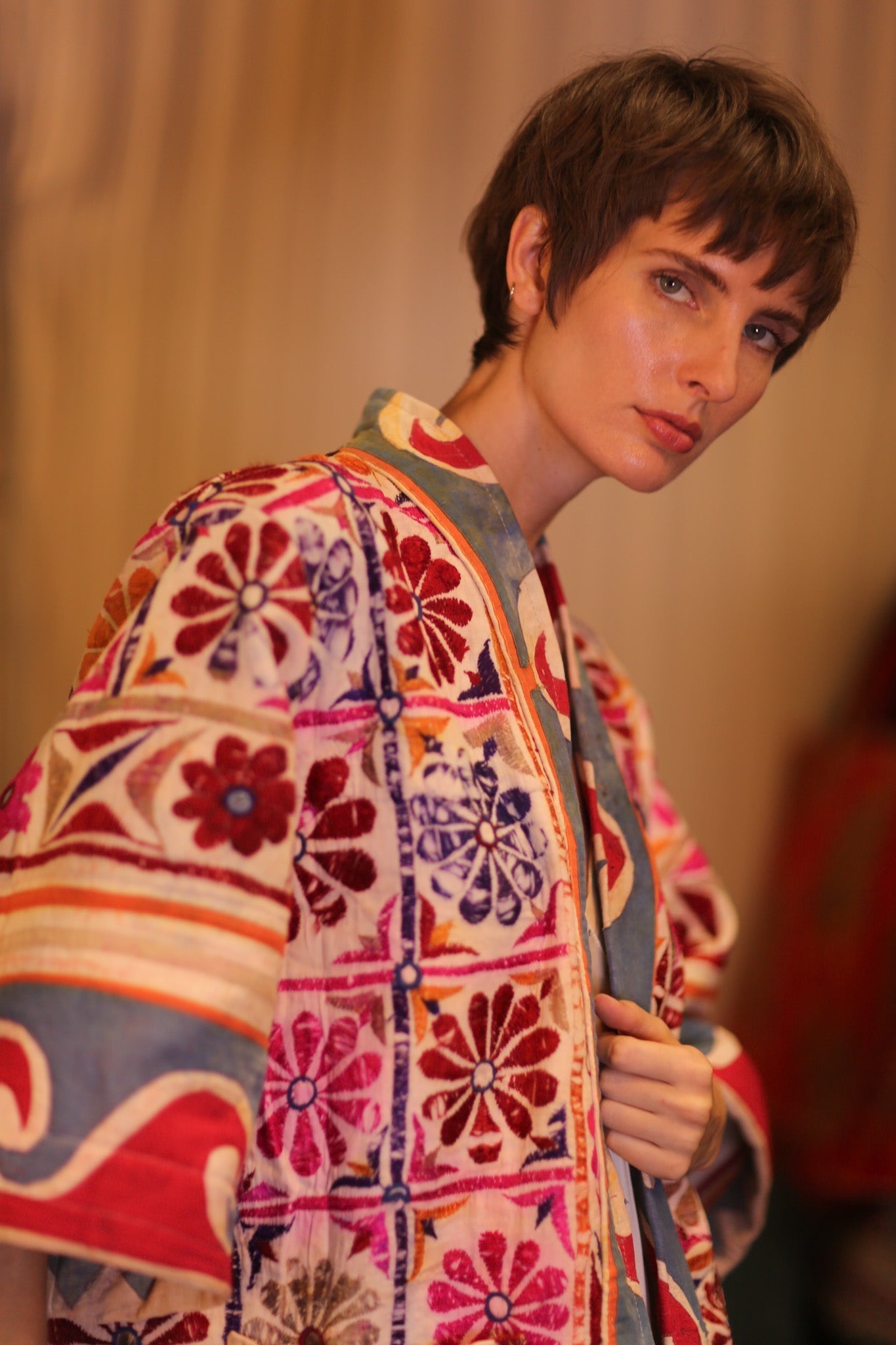 EMBROIDERED SHORT KIMONO NEON - MOMO STUDIO BERLIN - Berlin Concept Store - sustainable & ethical fashion