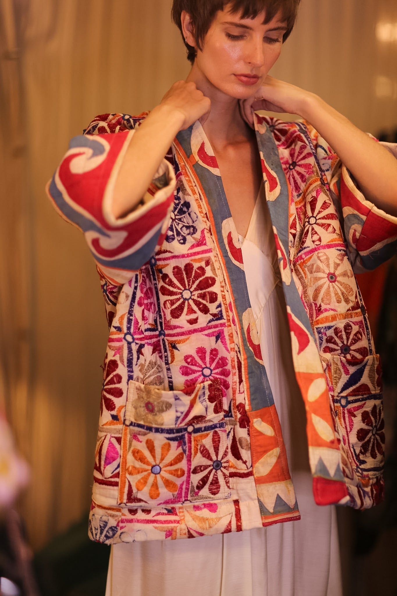 EMBROIDERED SHORT KIMONO NEON - MOMO STUDIO BERLIN - Berlin Concept Store - sustainable & ethical fashion