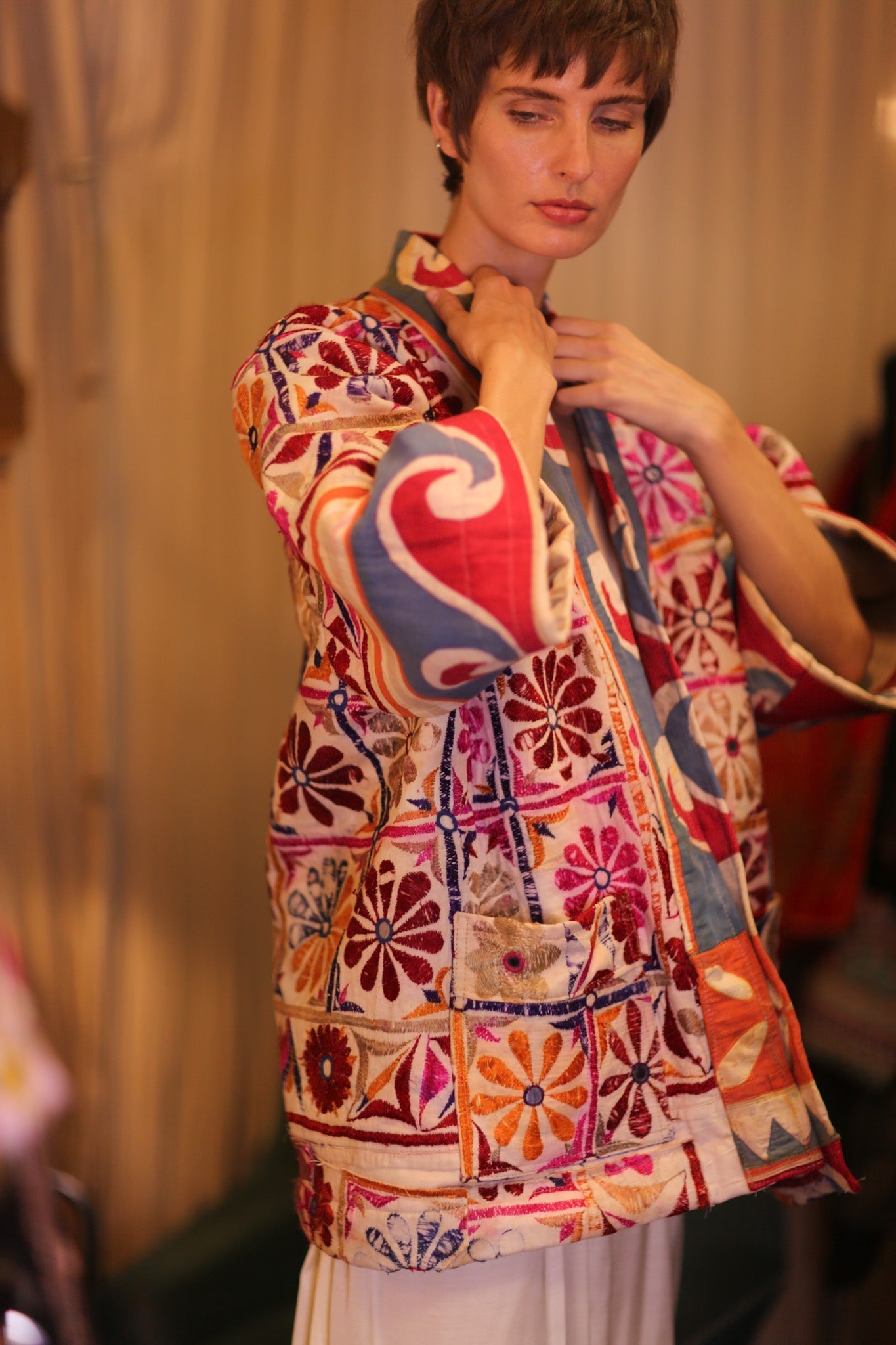 EMBROIDERED SHORT KIMONO NEON - MOMO STUDIO BERLIN - Berlin Concept Store - sustainable & ethical fashion