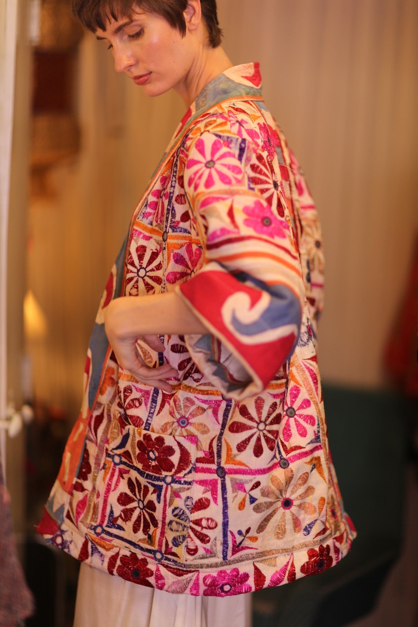 EMBROIDERED SHORT KIMONO NEON - MOMO STUDIO BERLIN - Berlin Concept Store - sustainable & ethical fashion