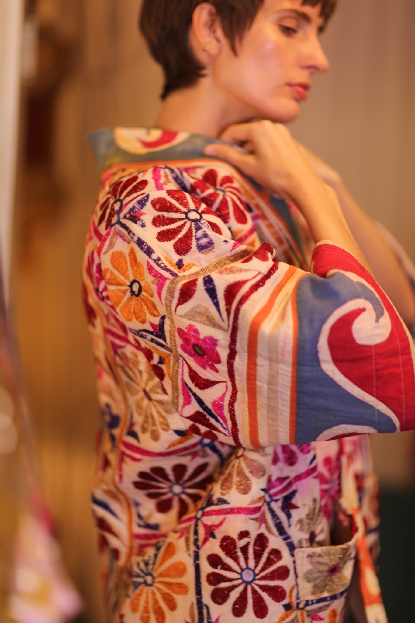 EMBROIDERED SHORT KIMONO NEON - MOMO STUDIO BERLIN - Berlin Concept Store - sustainable & ethical fashion