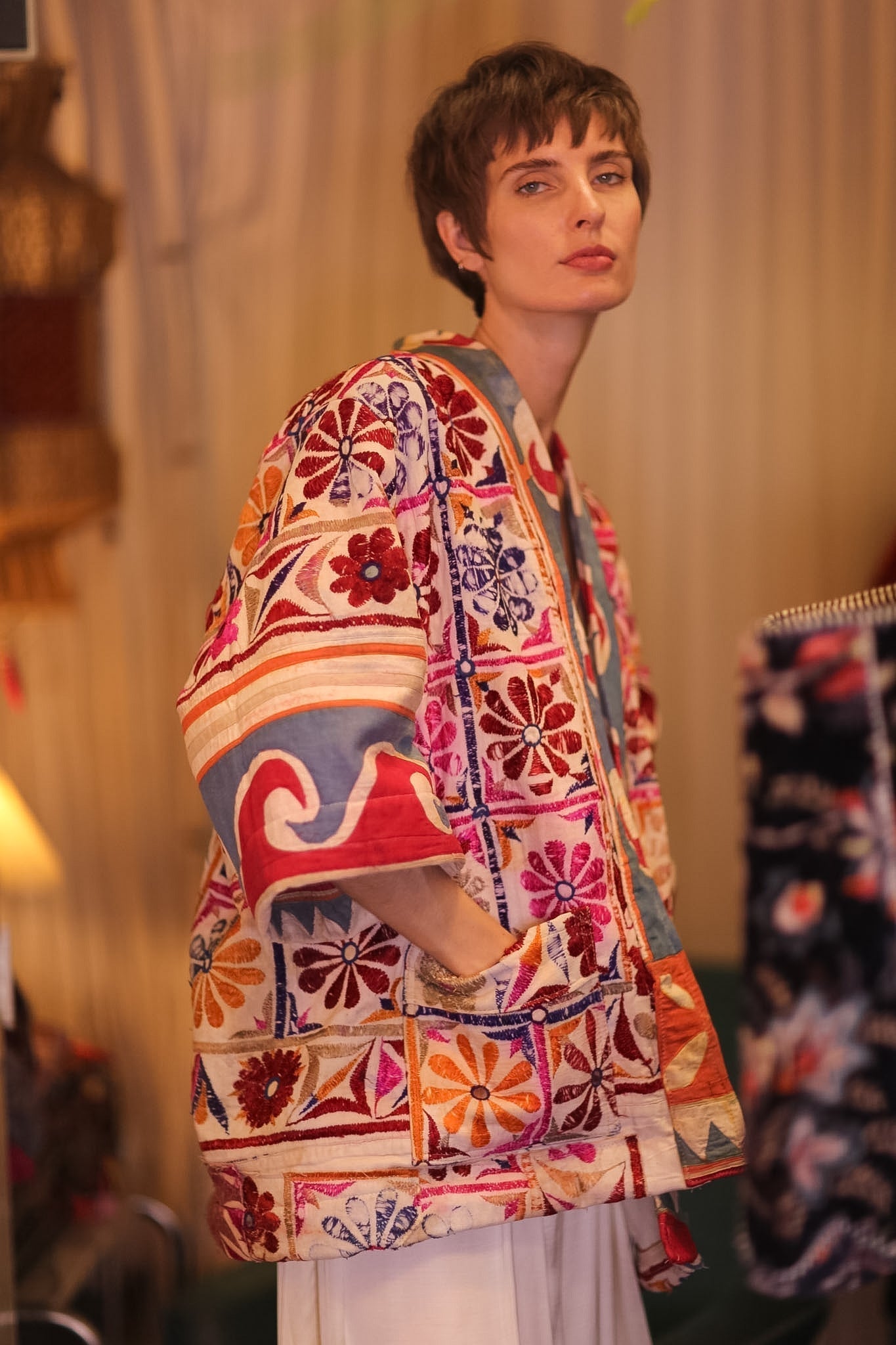 EMBROIDERED SHORT KIMONO NEON - MOMO STUDIO BERLIN - Berlin Concept Store - sustainable & ethical fashion
