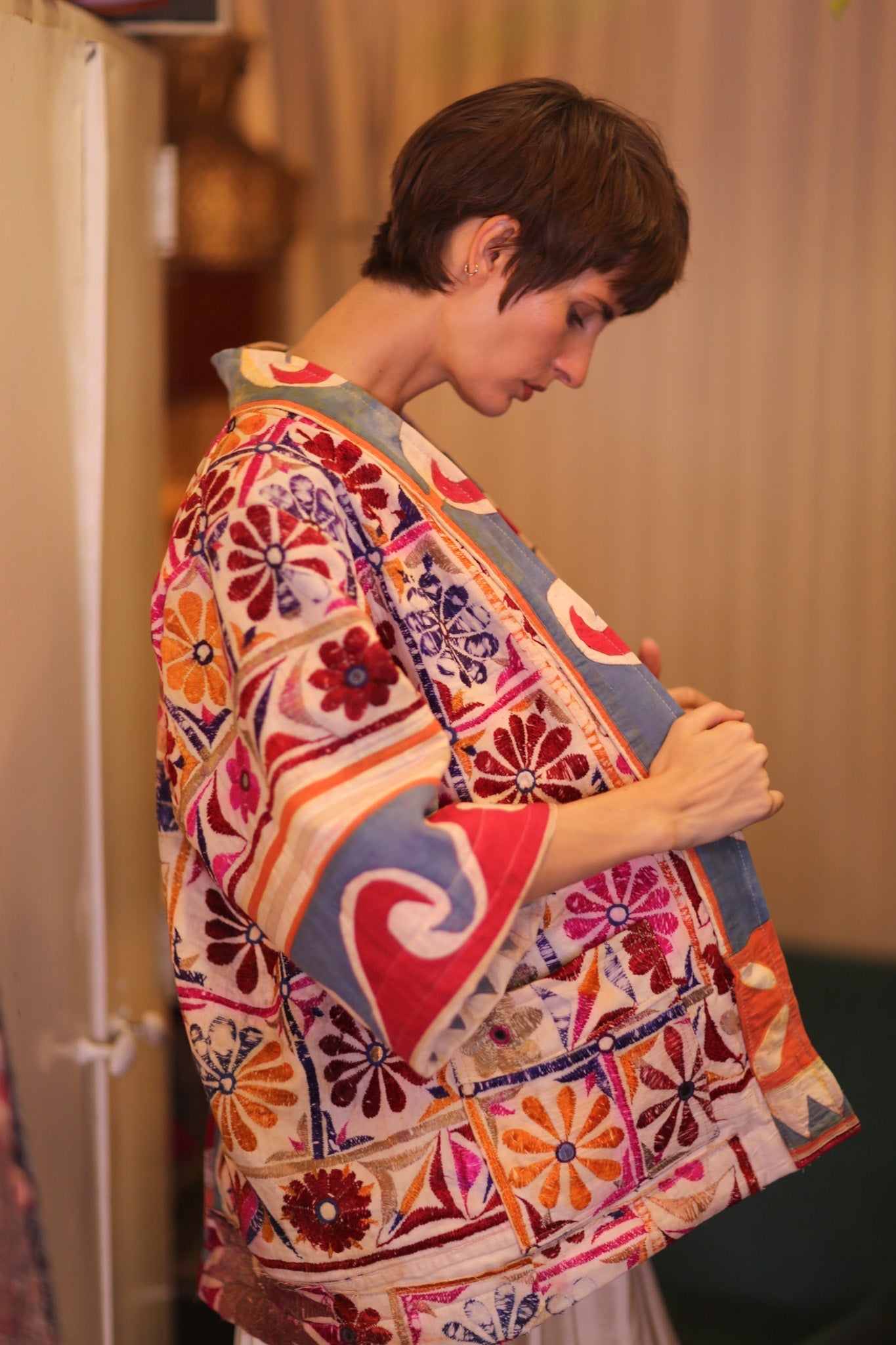 EMBROIDERED SHORT KIMONO NEON - MOMO STUDIO BERLIN - Berlin Concept Store - sustainable & ethical fashion