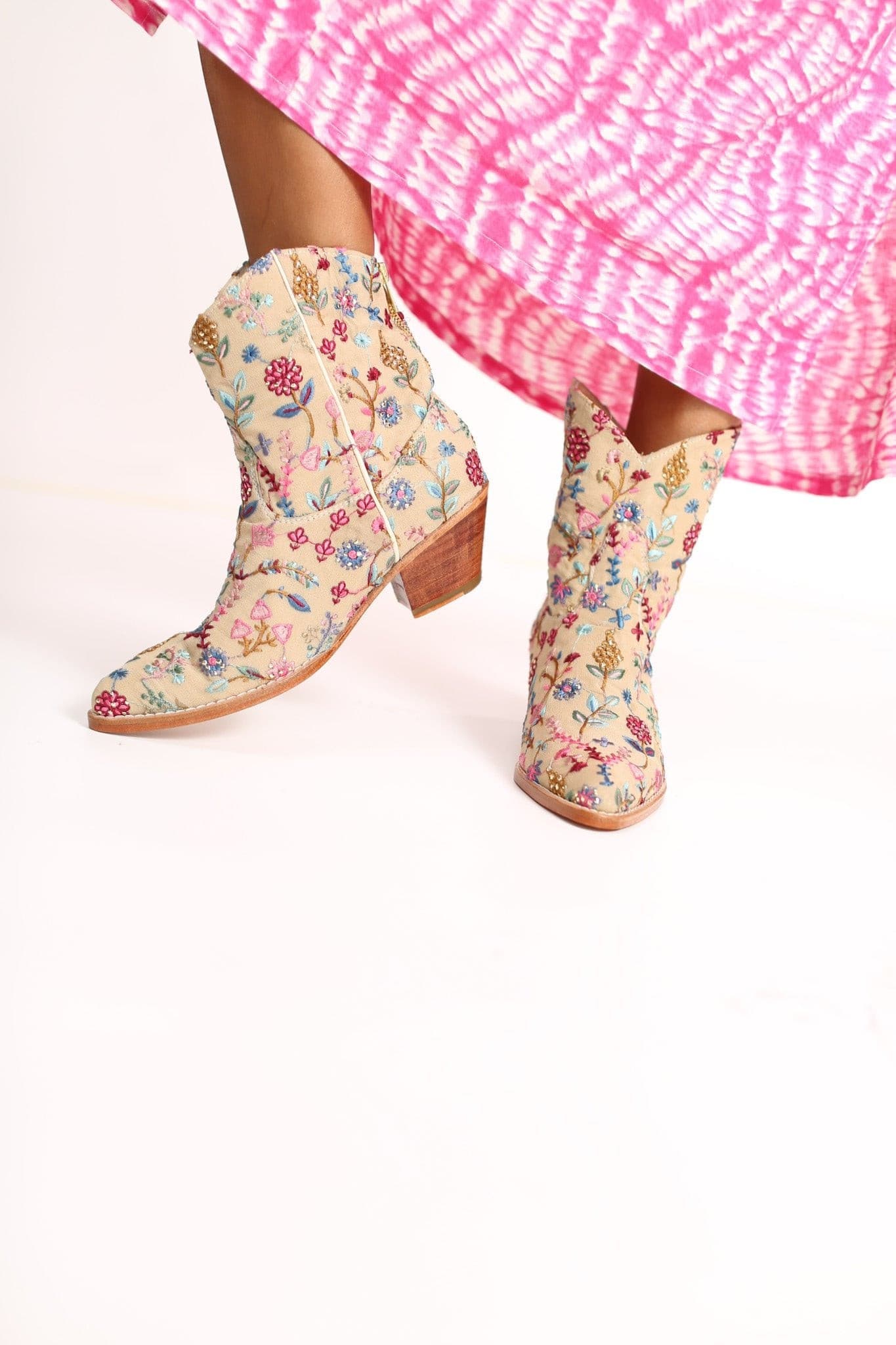 EMBROIDERED SILK BOOTS SUSAN - MOMO STUDIO BERLIN - Berlin Concept Store - sustainable & ethical fashion