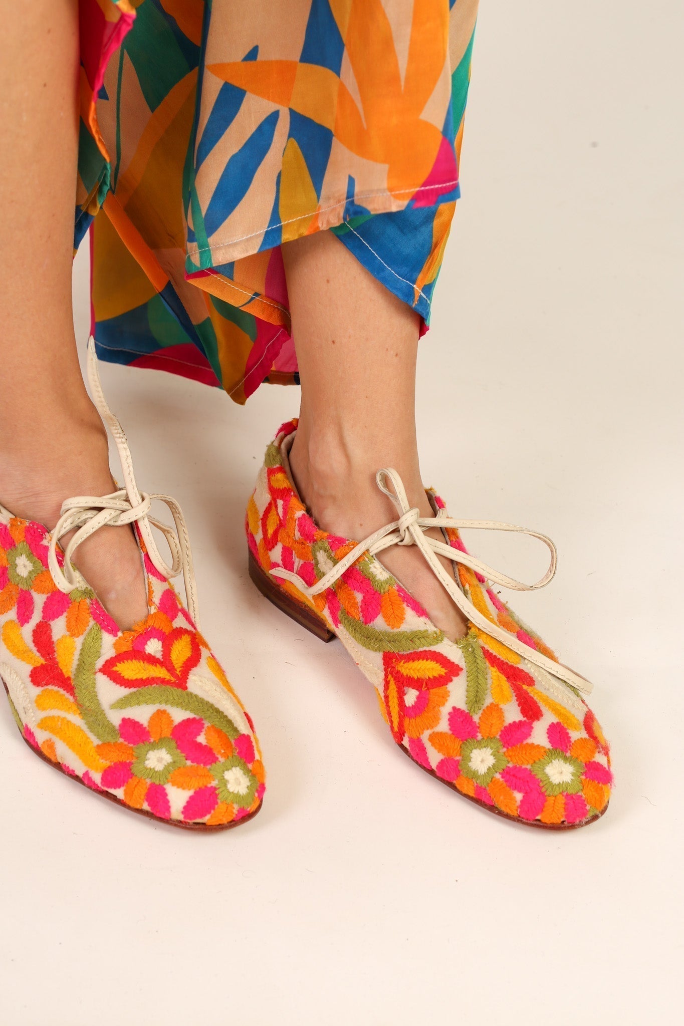 EMBROIDERED SILK FLATS LARA - MOMO STUDIO BERLIN - Berlin Concept Store - sustainable & ethical fashion